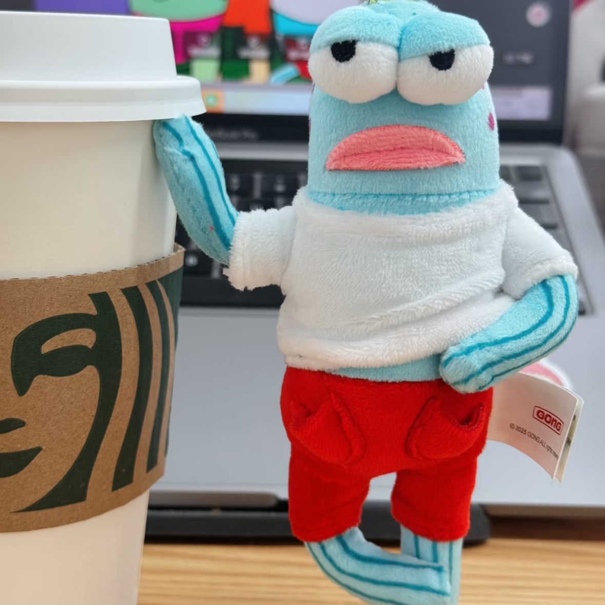 Pop Mart Bikini Bottom Buddies Whimsical Plush Cool Fish (Opened Case) 착용 스타일