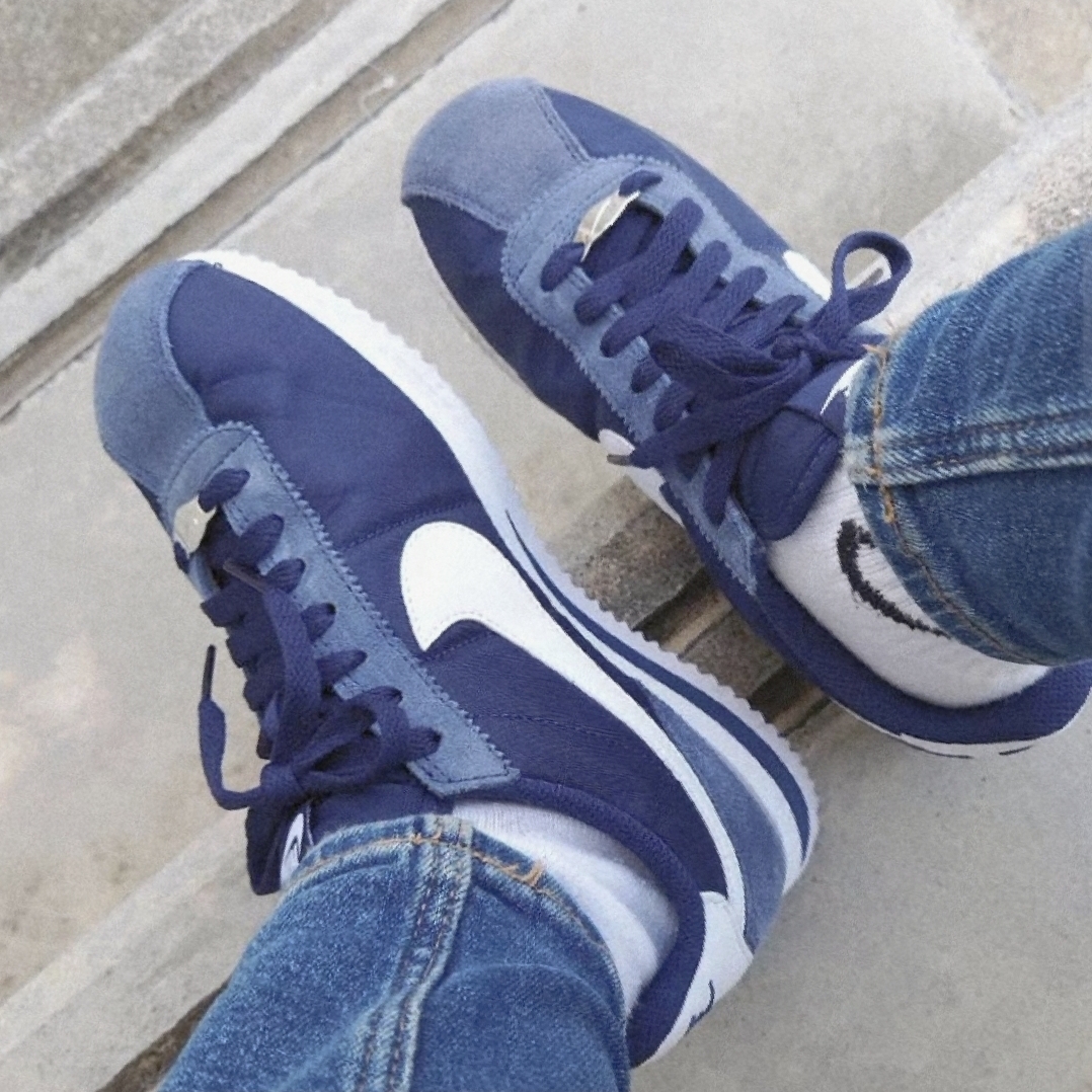 Nike Cortez TXT Midnight Navy White 착용 스타일