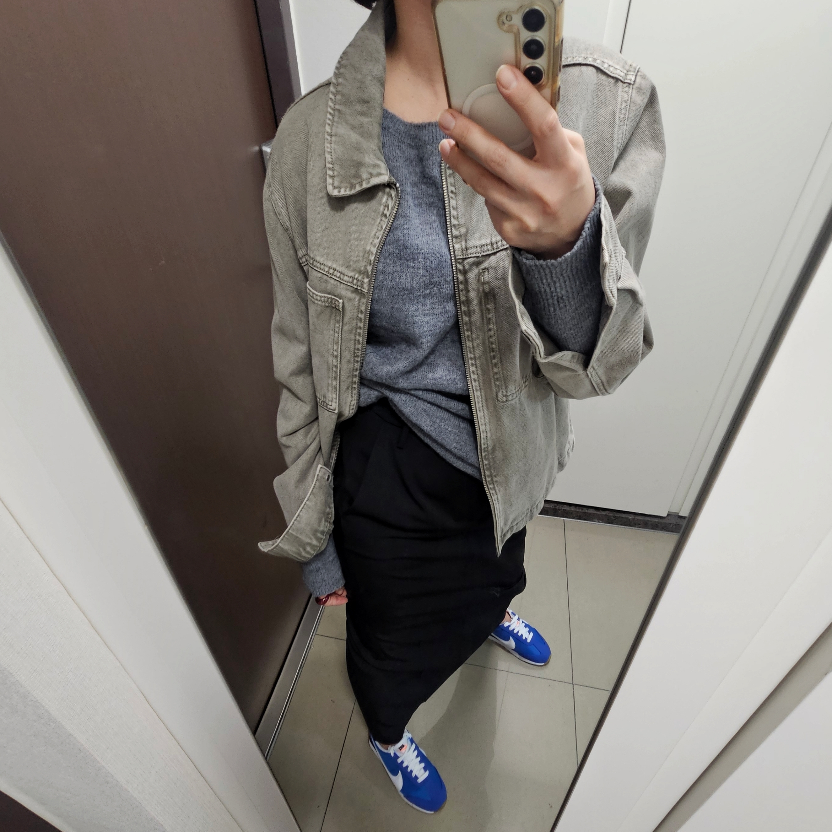 (W) Nike Pacific Game Royal Black 착용 스타일 - 1