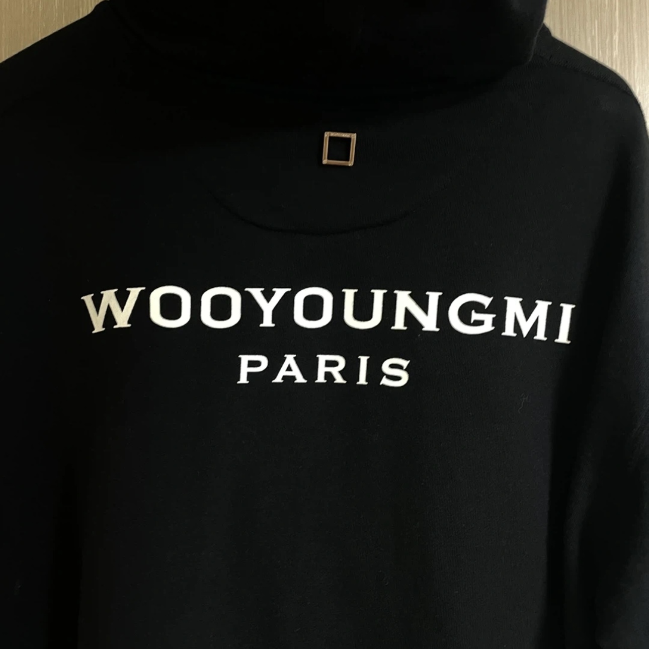Wooyoungmi Back Logo Hoodie Black - 25FW 착용 스타일