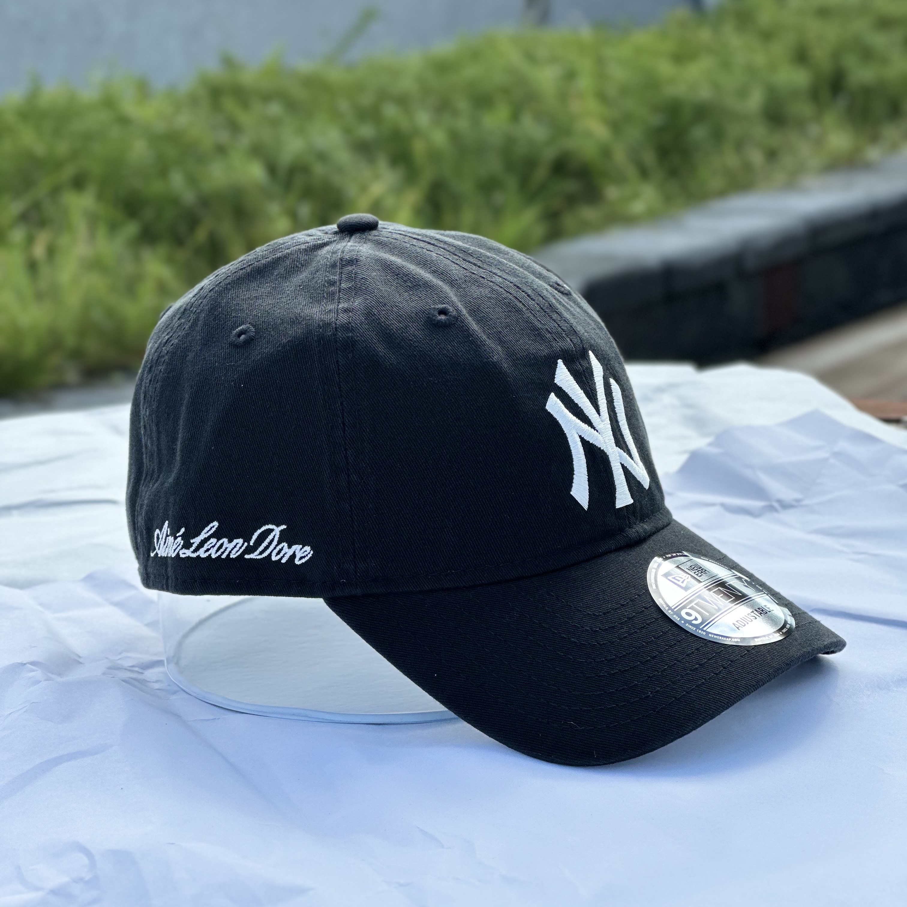 Aime Leon Dore x New Era Yankees Ballpark Hat Navy, Aime Leon Dore x New Era Yankees Ballpark Hat Black 착용 스타일 - 4