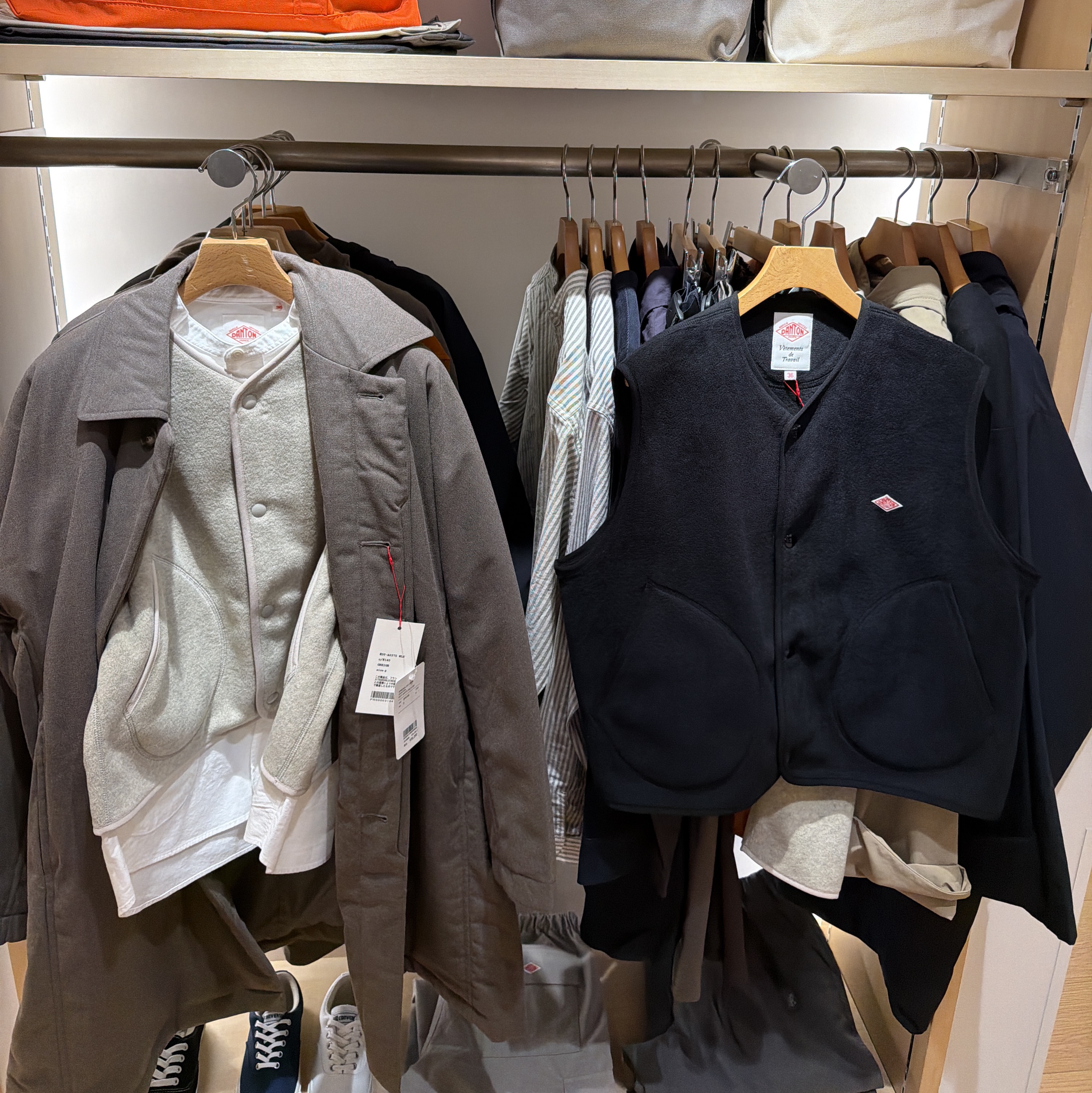 (W) Danton Fleece Collarless Vest Marble 착용 스타일