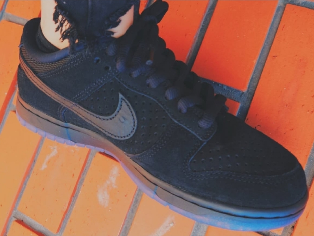 Nike x Undefeated Dunk Low SP 5 On It Black 착용 스타일