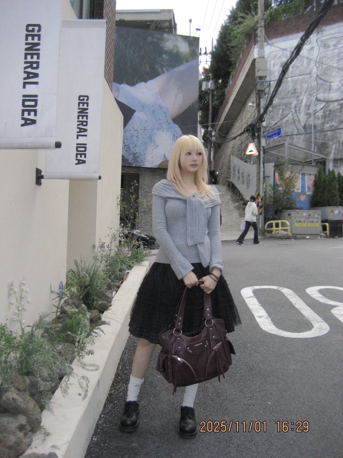 Deviation Stumpy Derby 01 Plain Derby, Iugamakaras Studded Leather Shoulder Bag Burgundy 착용 스타일 - 4
