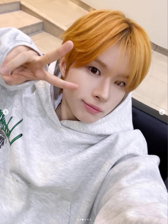 Undermycar POC 103 Flag Bonded Sweat Hoodie Light Melange 착용 스타일 - 1