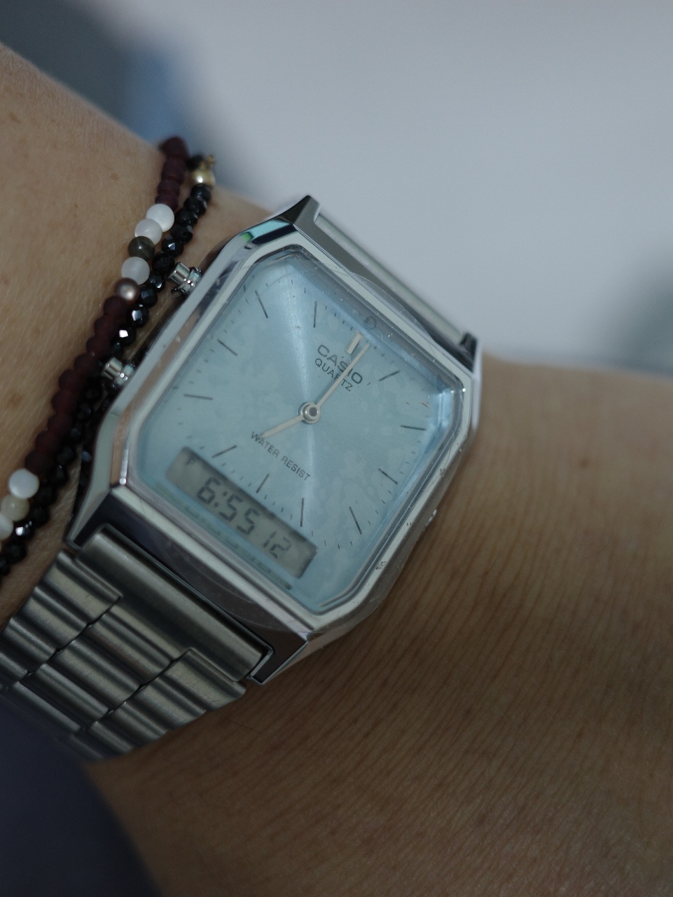 Casio AQ-230A-2A1MQY 착용 스타일 - 1