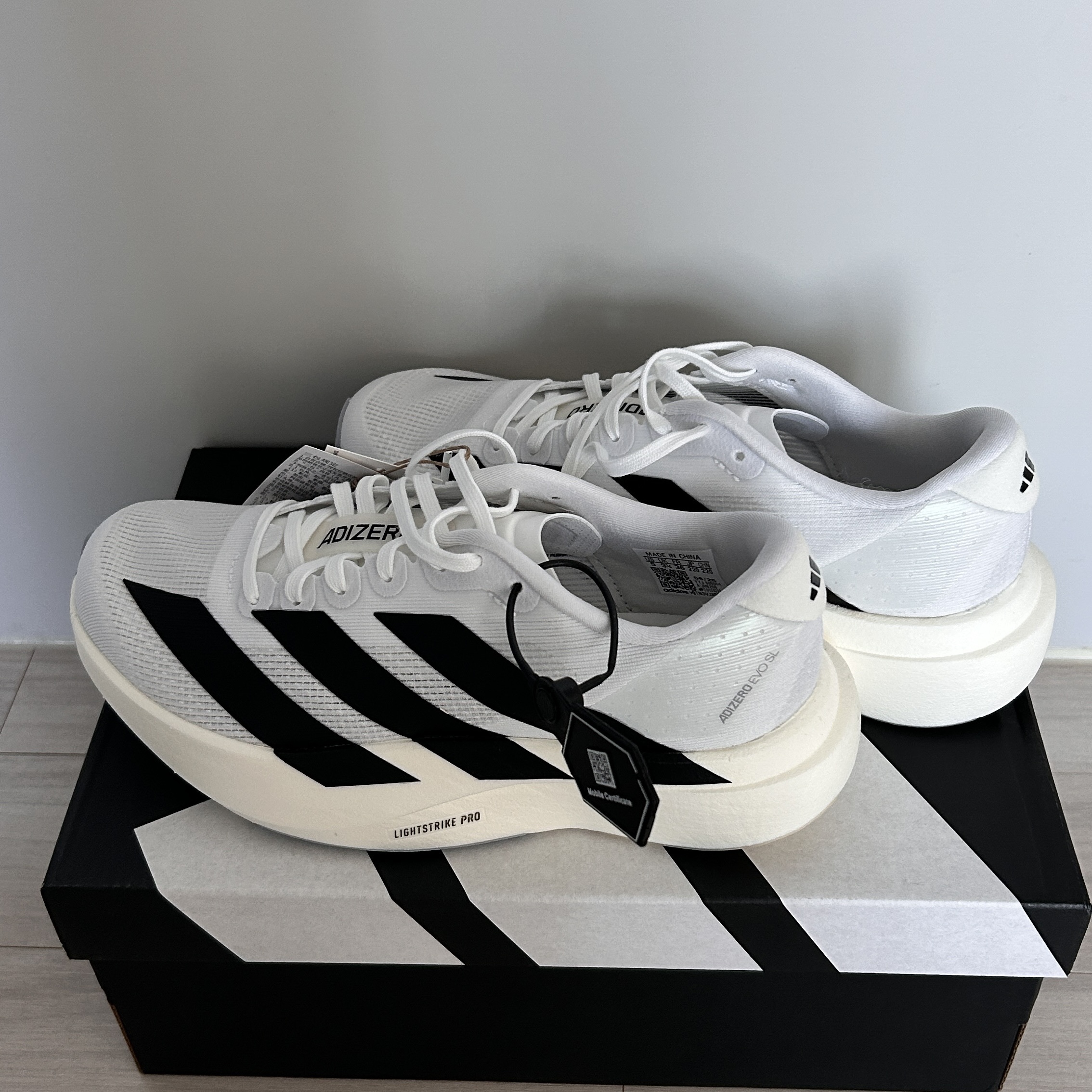 (W) Adidas Adizero EVO SL Cloud White Core Black 착용 스타일