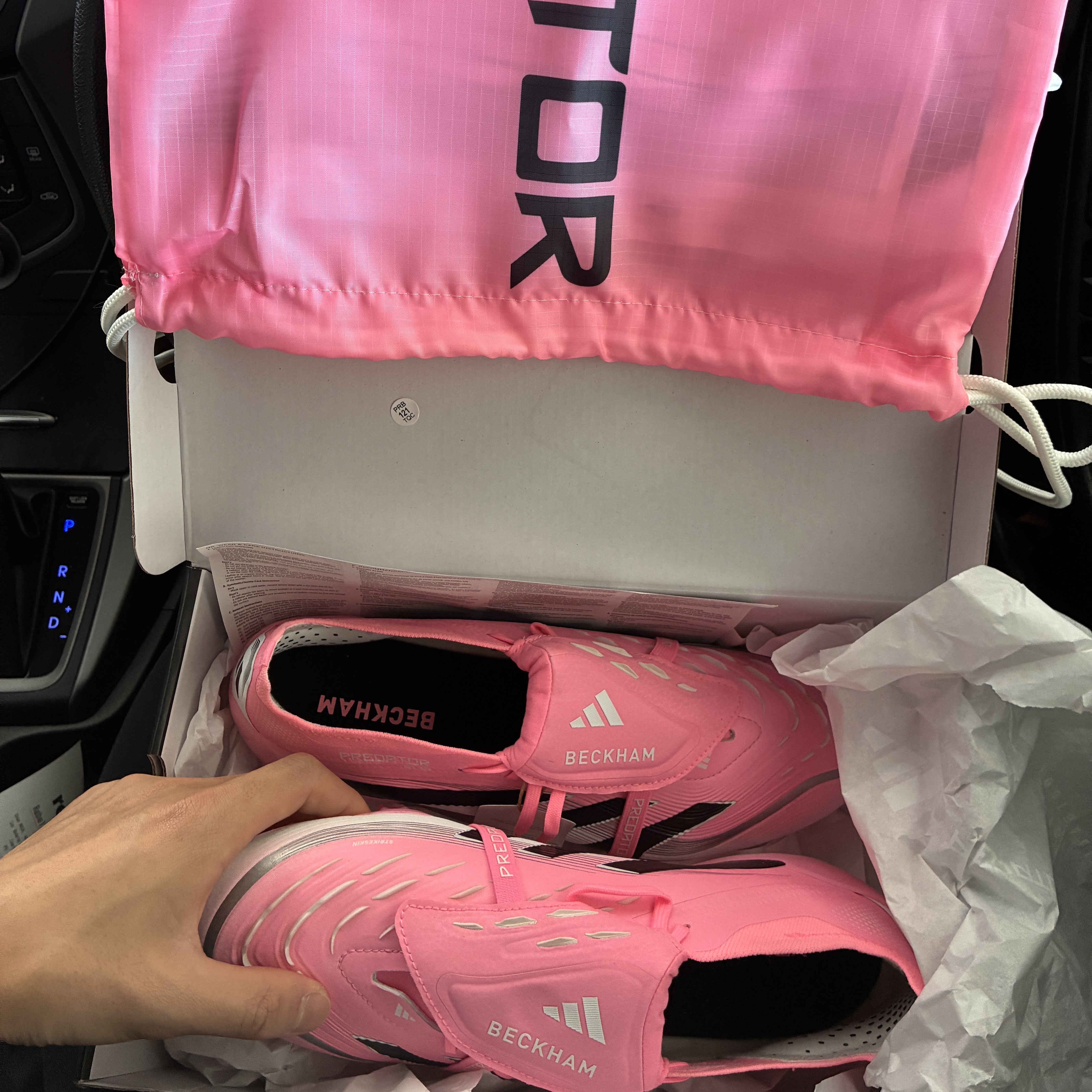 Adidas x David Beckham Predator Elite Fold-Over Tongue FG Beam Pink Core Black 착용 스타일