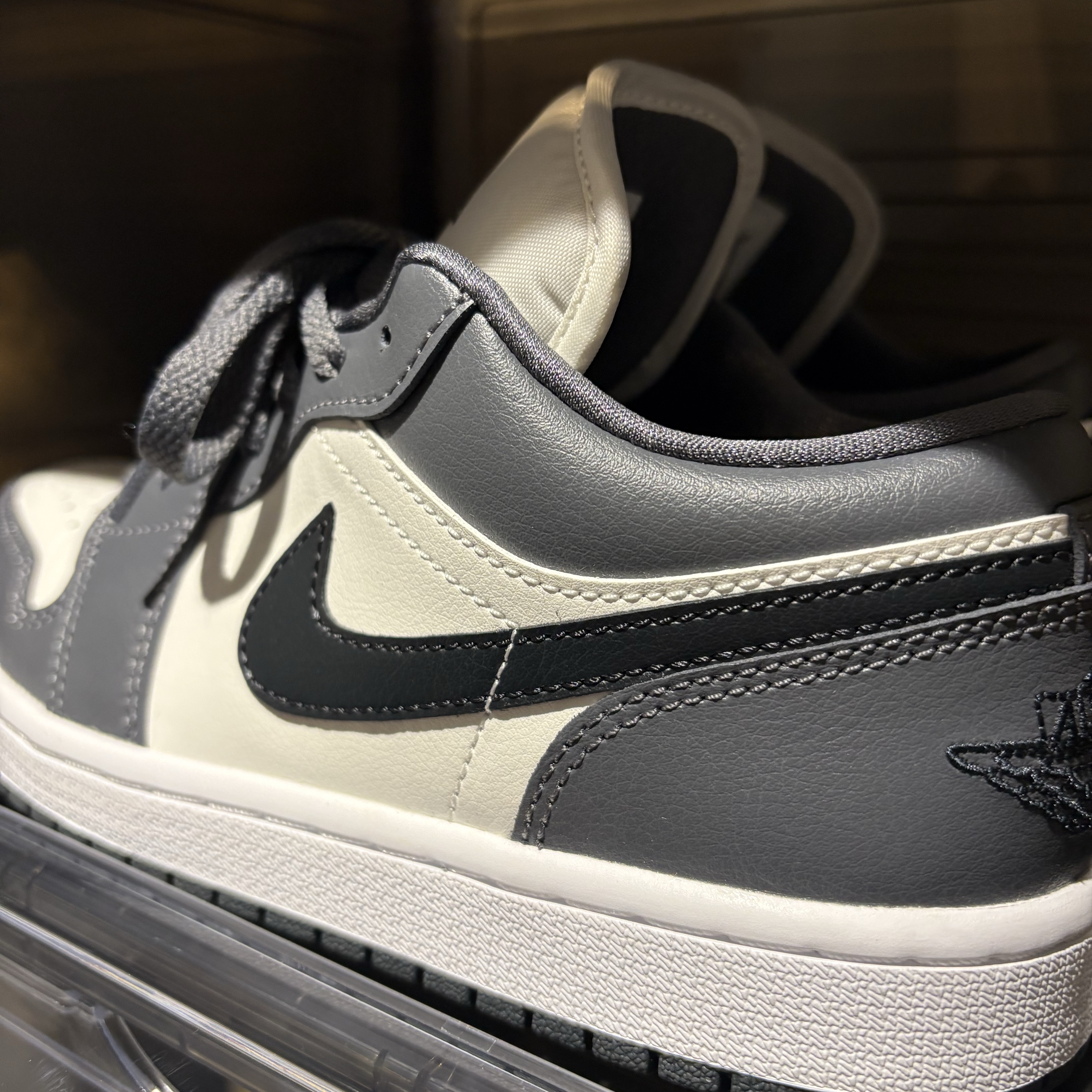 (W) Jordan 1 Low Sail Dark Grey 착용 스타일