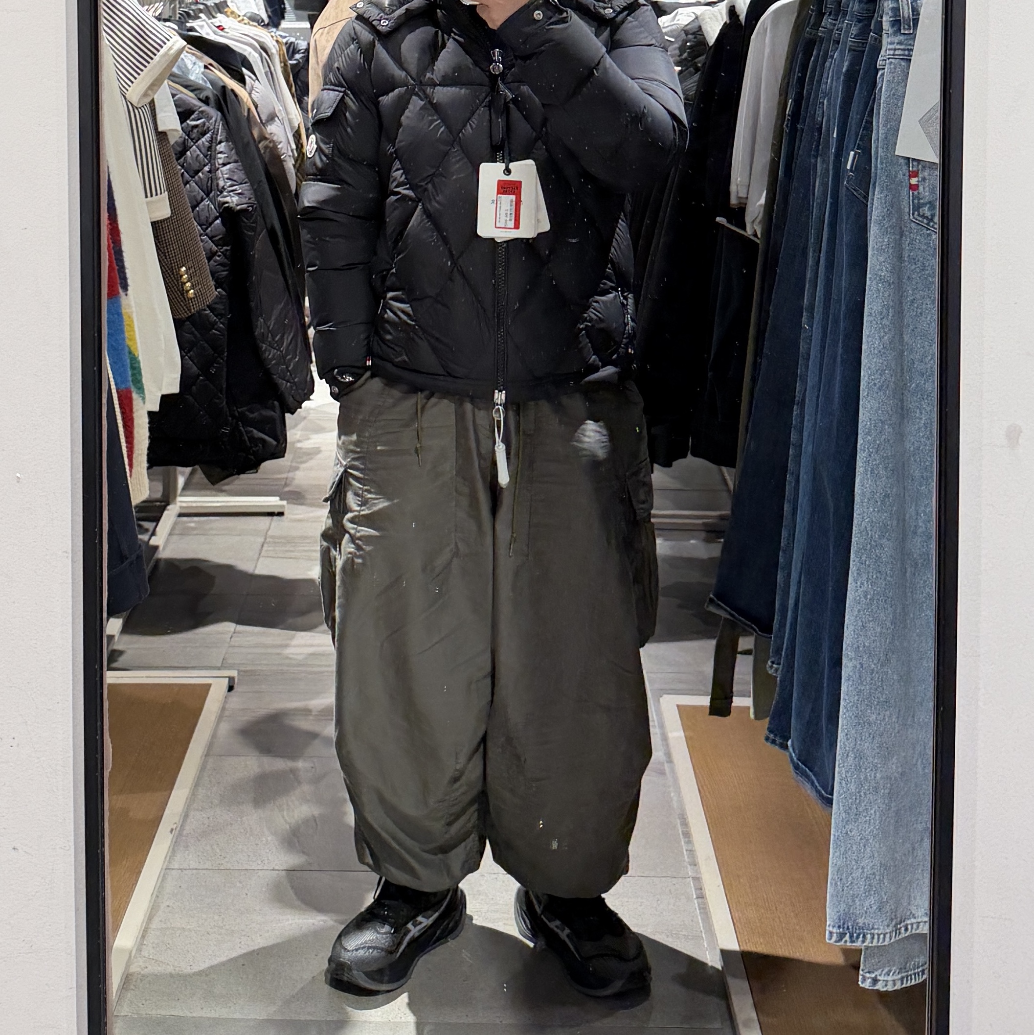 Asics Superblast 2 Black White, Needles H.D. BDU Pants Olive 착용 스타일