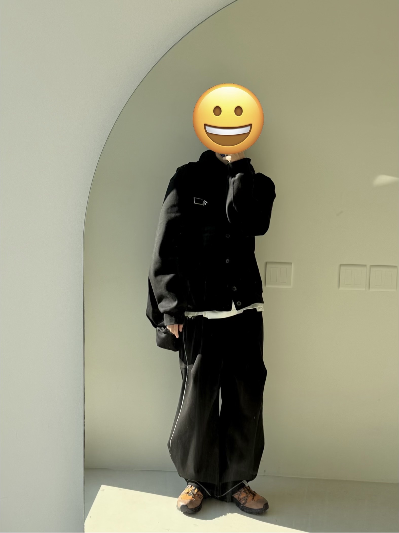 Ader Error Sculpture Logo Hood Jacket Black, Ader Error Nolc Logo Sweatpants Noir 착용 스타일 - 1