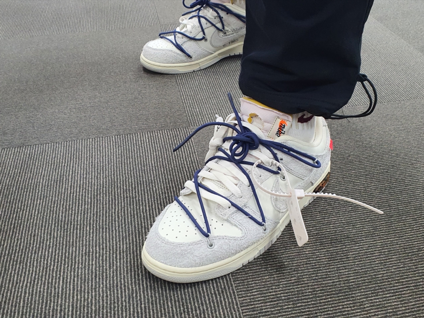 Nike x Off-White Dunk Low The 50 - Lot 18 착용 스타일