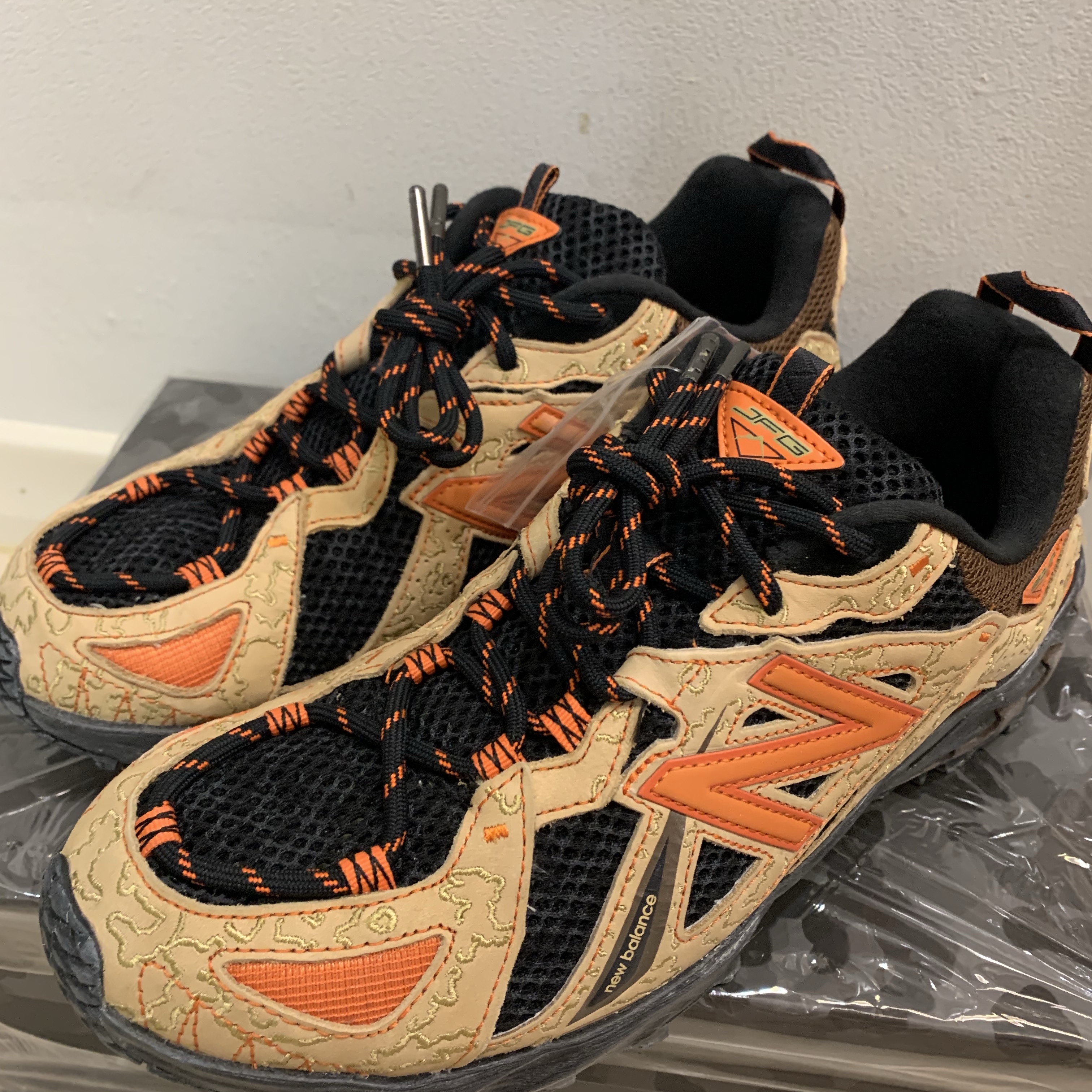 New Balance x Joe Freshgoods Beneath the Surface 610 Lil Desert Brown - D Standard 착용 스타일