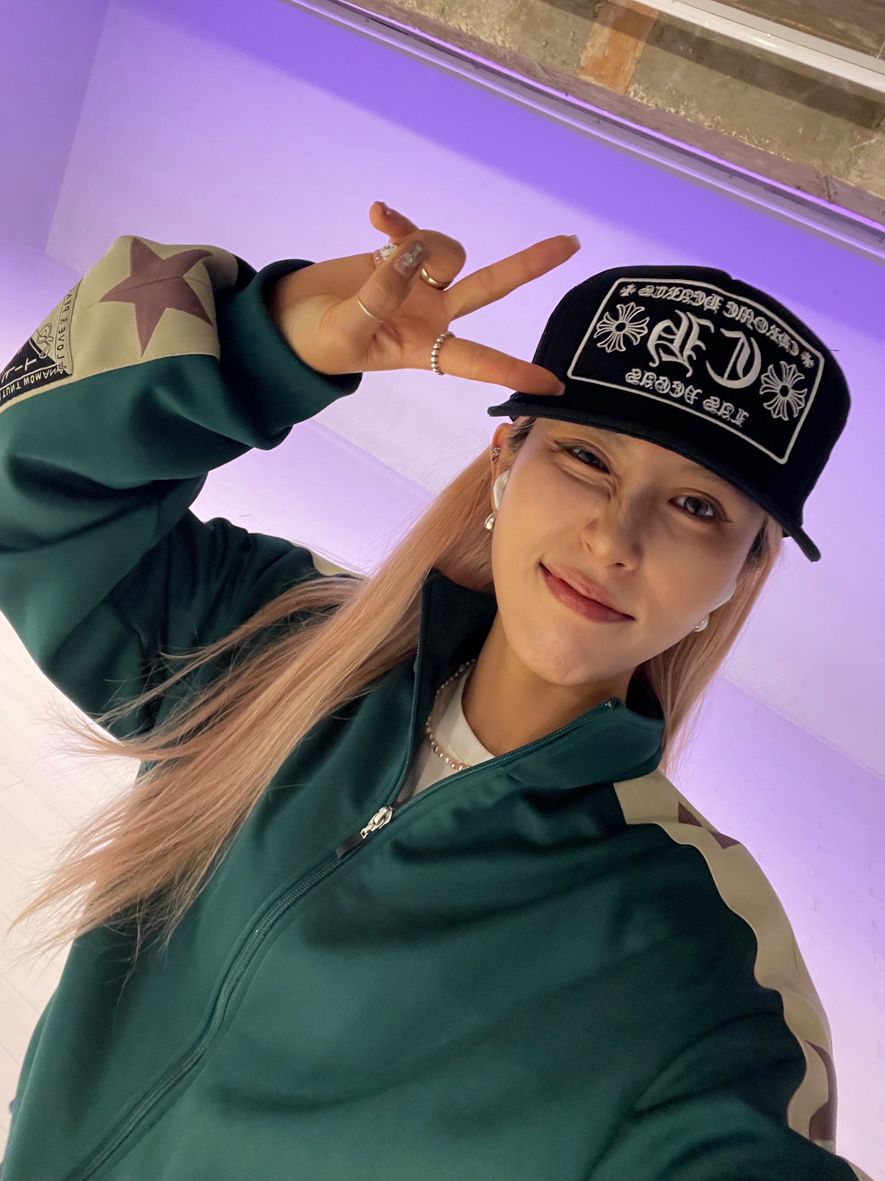 Chrome Hearts CH Las Vegas Trucker Hat Black, Kapital Smooth Jersey Stuntman & Woman Track Jacket Black ์ฐฉ์ฉ ์คํ์ผ - 1