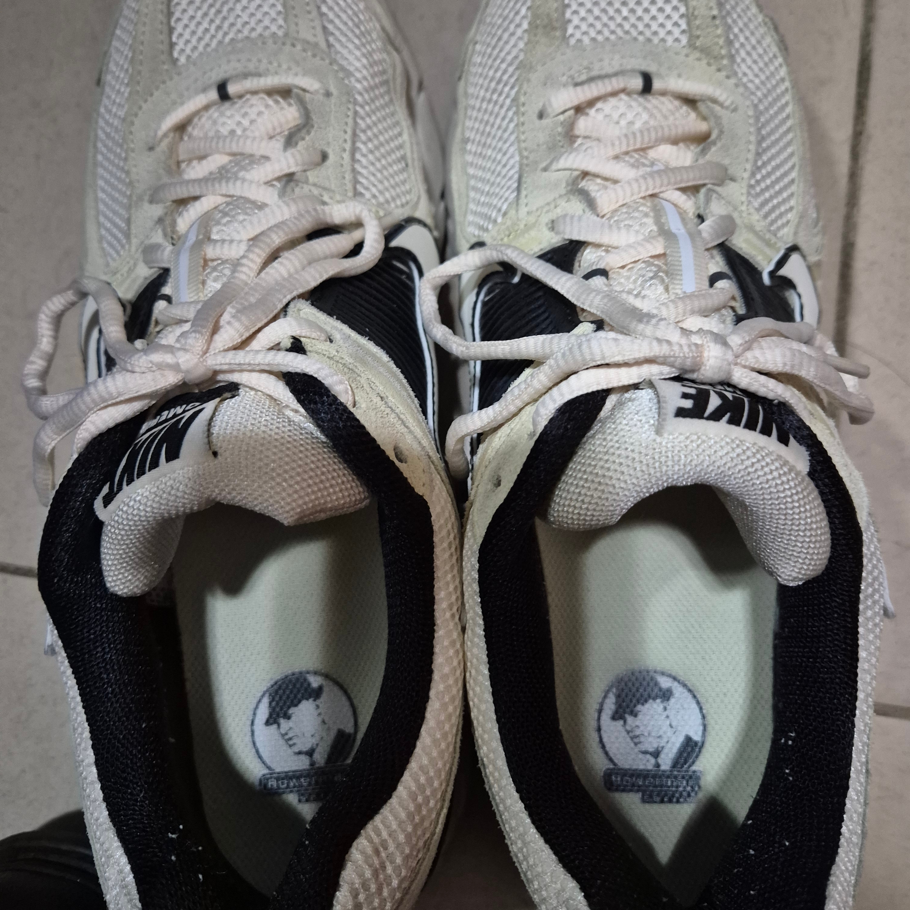 Nike Zoom Vomero 5 Alabaster Pale Ivory 착용 스타일
