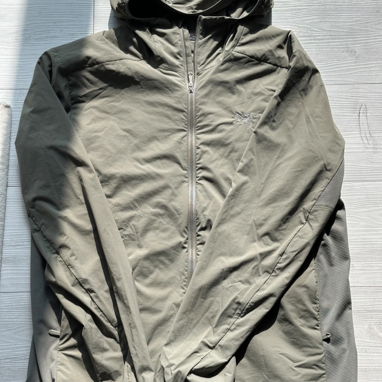 Arc'teryx Atom SL Hoody Forage 착용 스타일