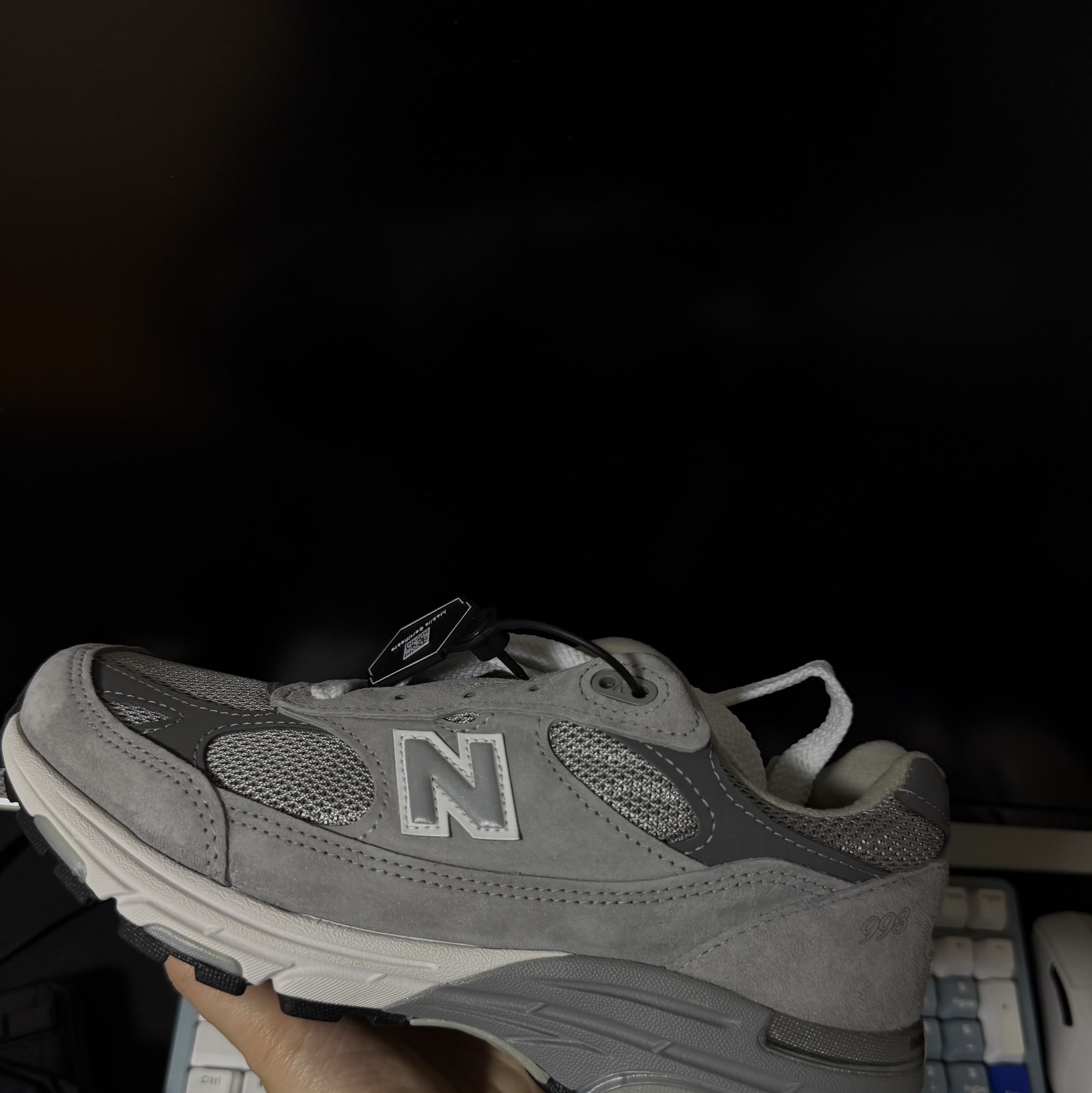 (W) New Balance 993 Made in USA Grey - B Standard 착용 스타일
