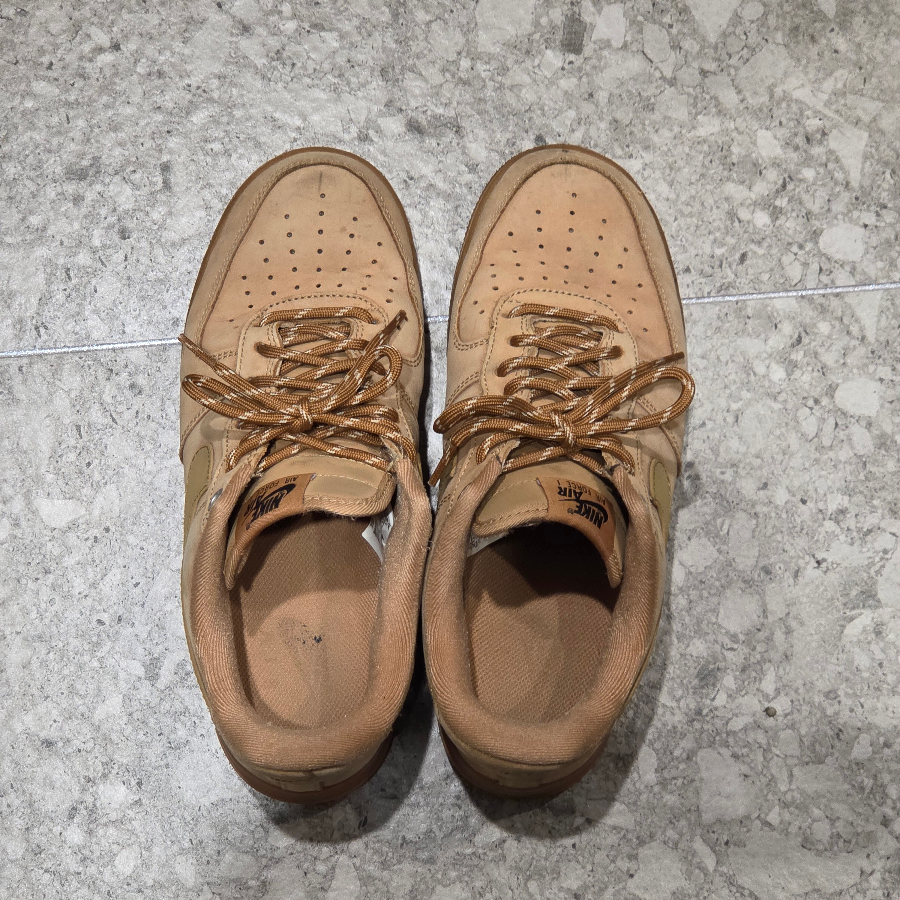 Nike Air Force 1 '07 WB Flax 착용 스타일