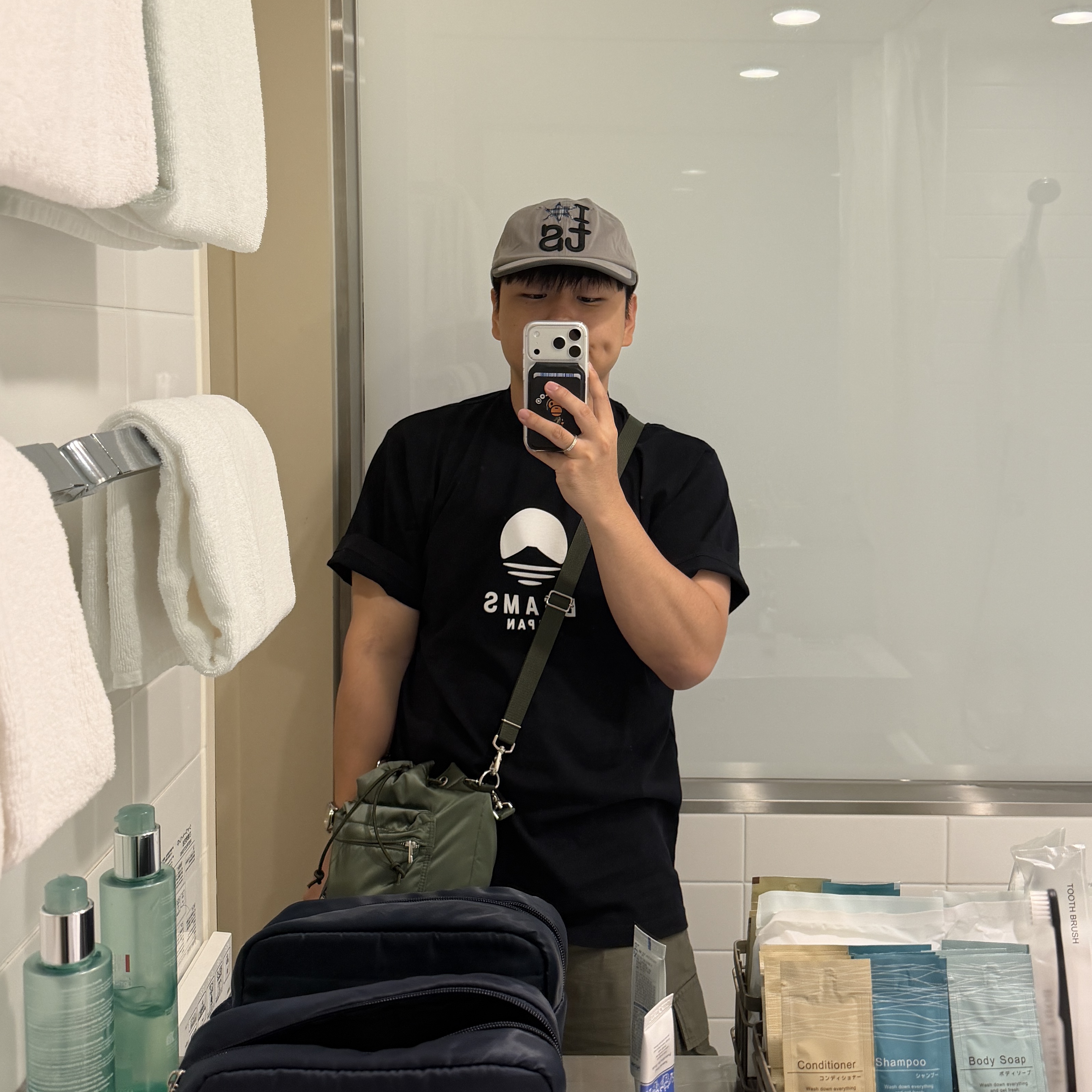 Tansanmagnesium Ringer Ball Cap Light Grey, Porter Balloonsac Sage Green 착용 스타일