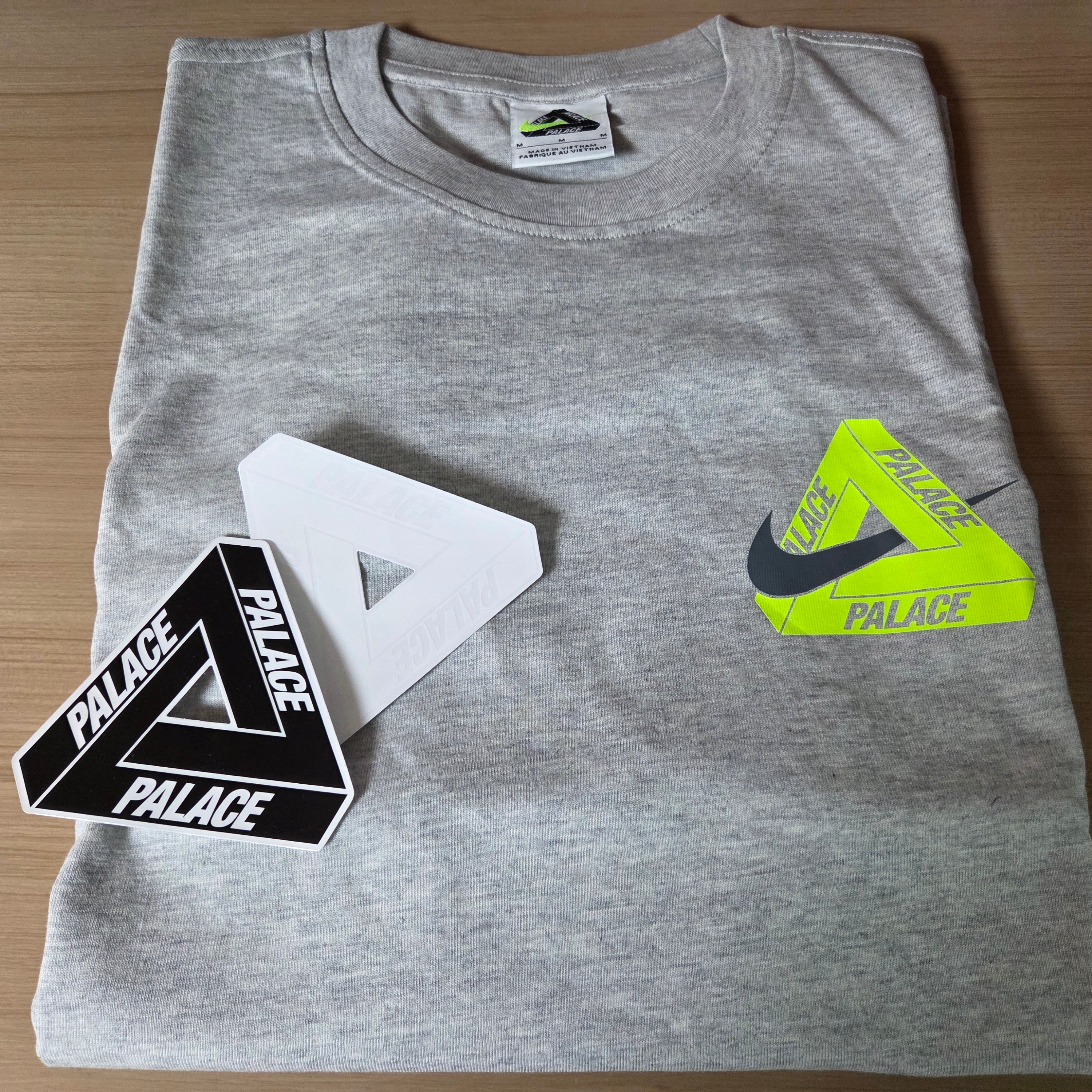 Palace x Nike Tri Swoosh T-Shirt Grey Marl - 25FW 착용 스타일