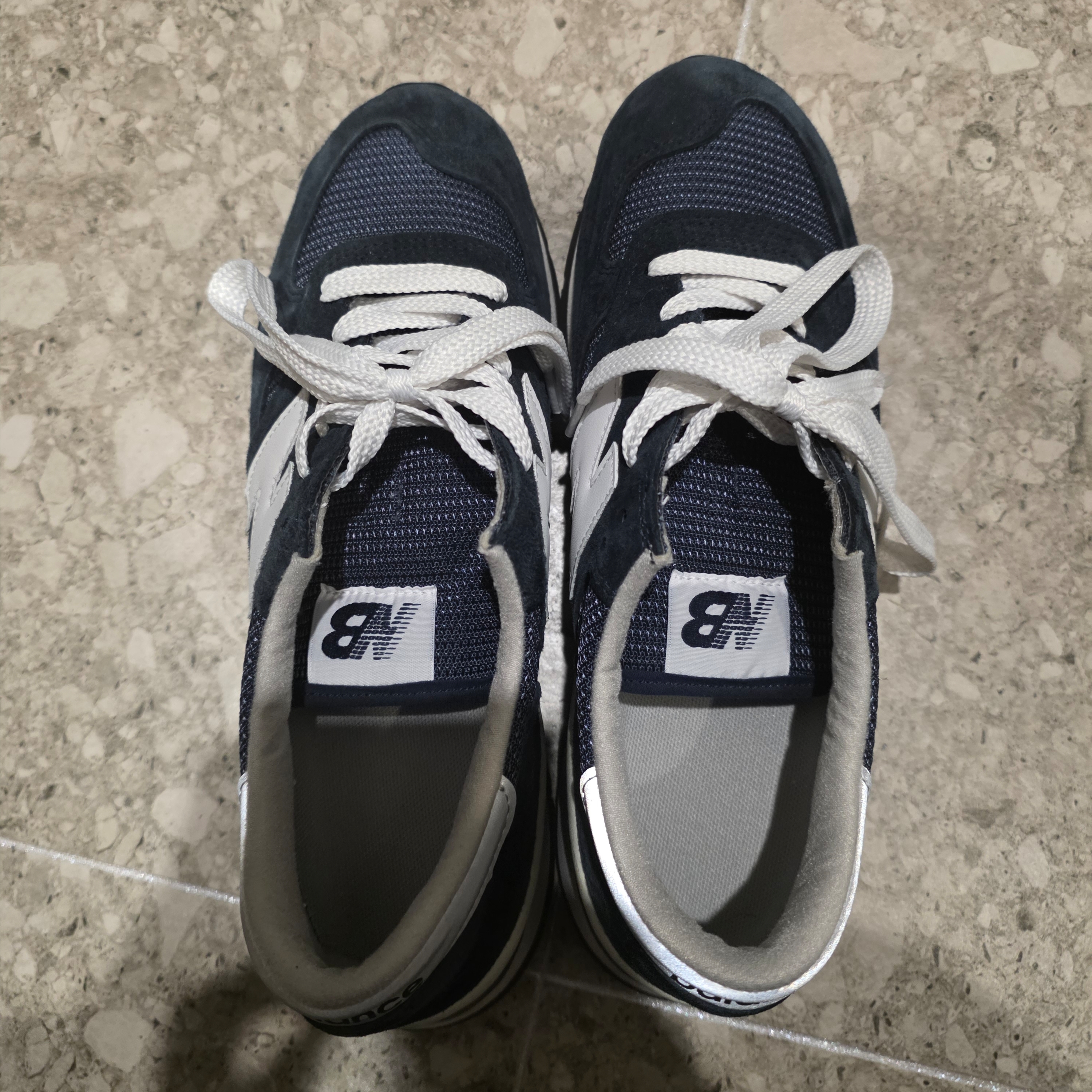 New Balance 990v1 Made in USA Navy 착용 스타일