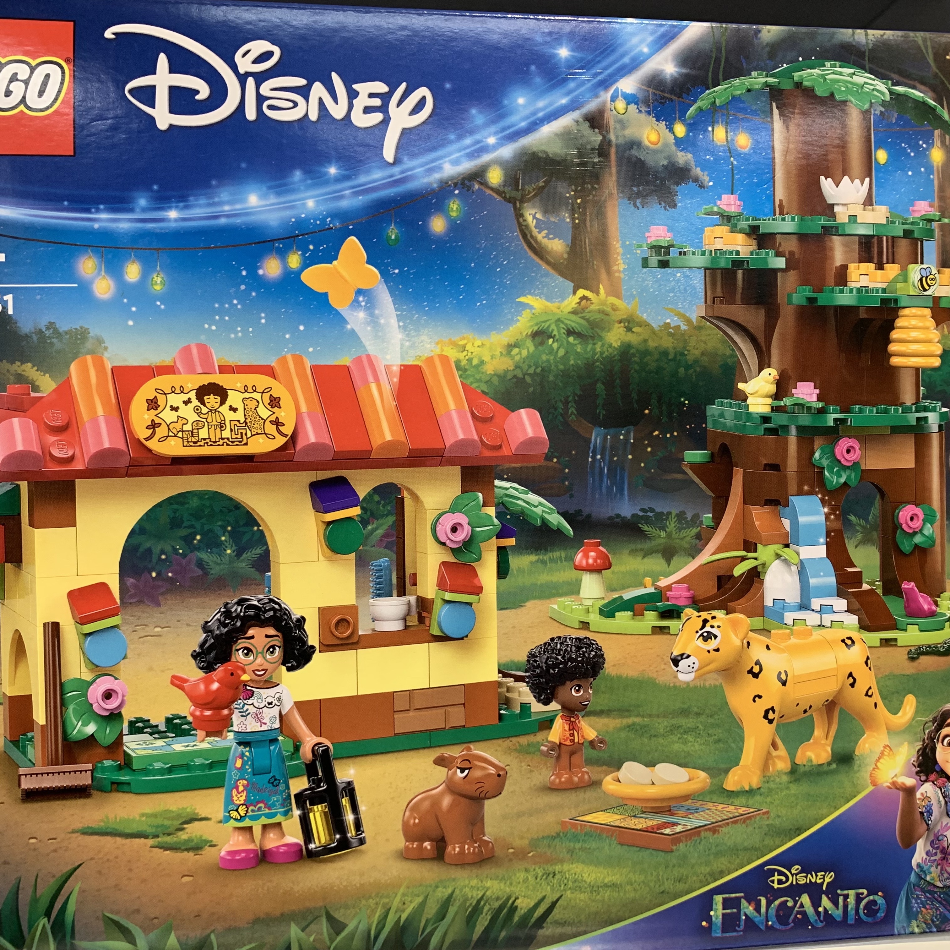 Lego Disney Antonio's Animal Sanctuary 착용 스타일
