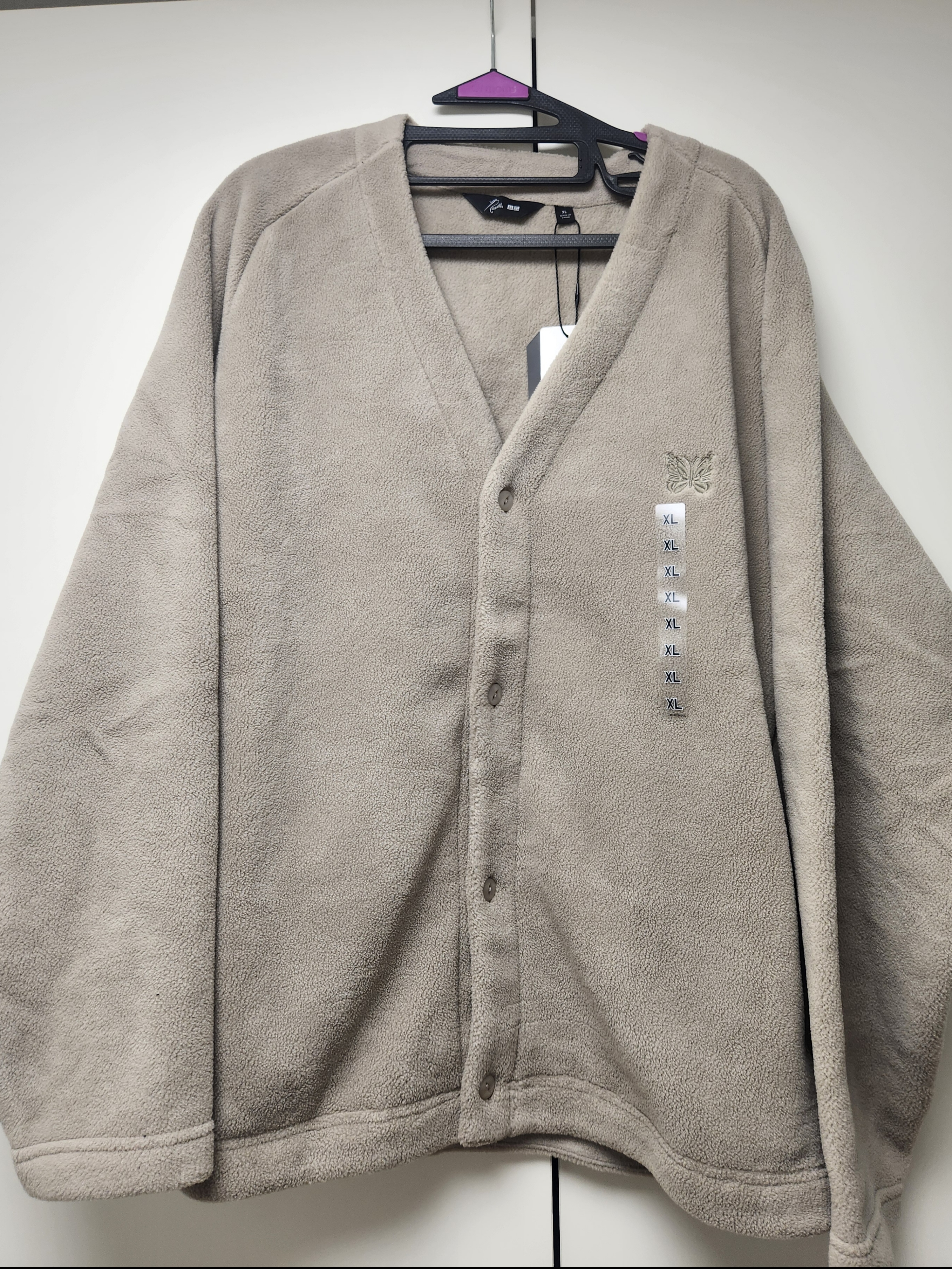 Uniqlo x Needles Fleece Oversized Cardigan Beige - KR 착용 스타일