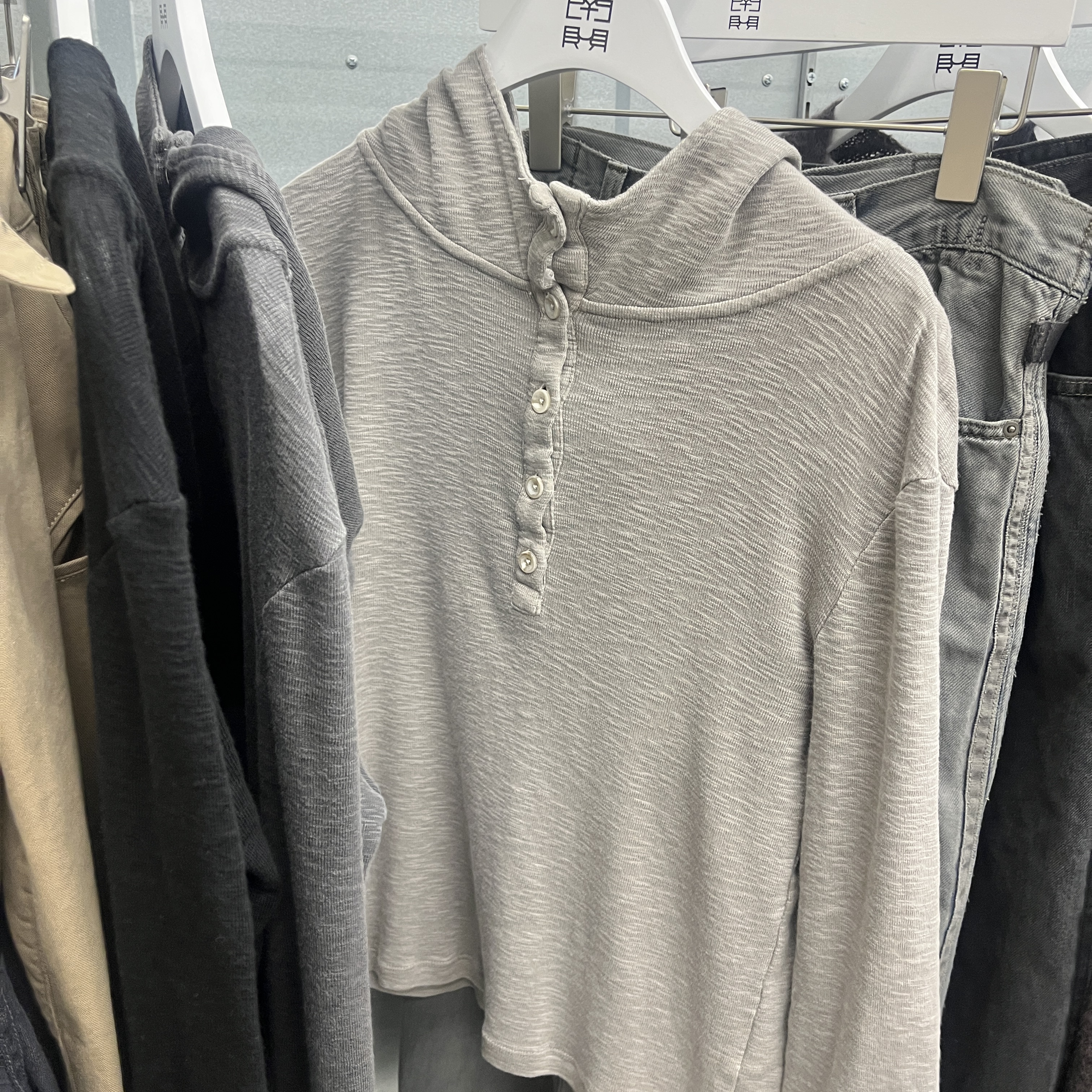 (W) Polyteru Human Index Human Slub Button Hoodie Gray 착용 스타일 - 1