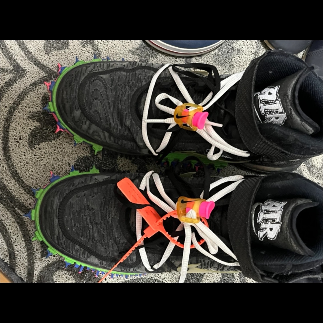 Nike x Off-White Air Force 1 Mid SP Black 착용 스타일
