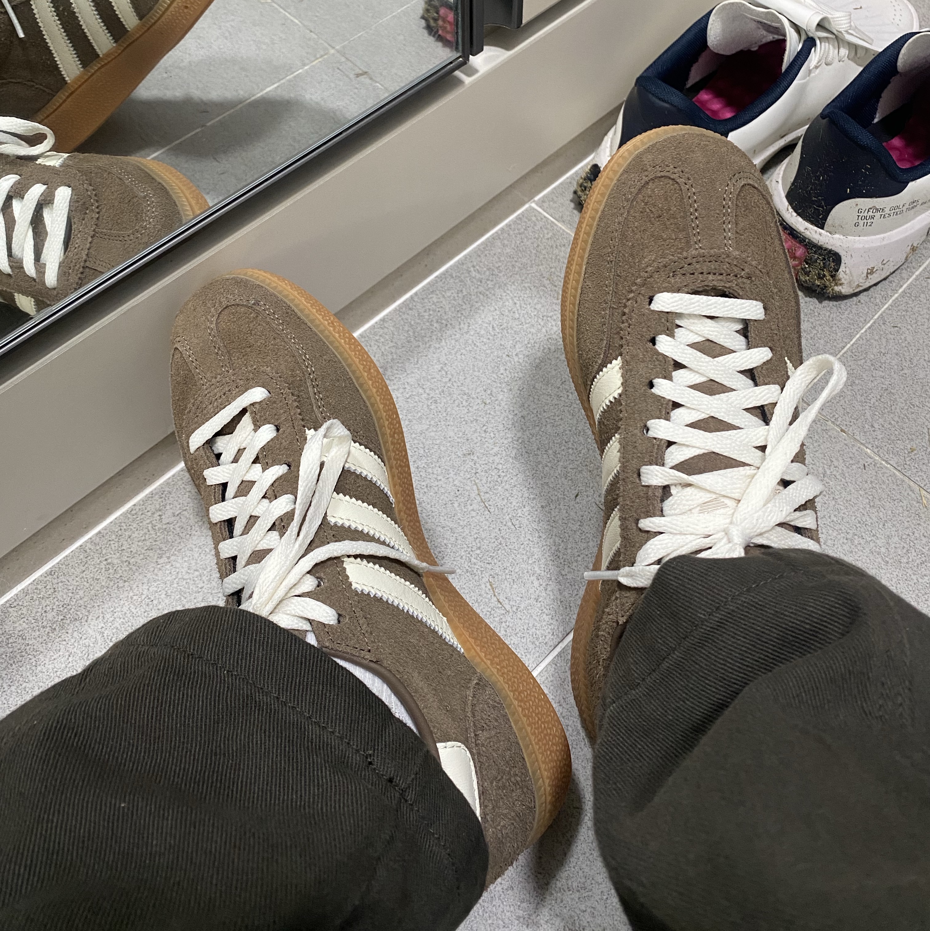 (W) Adidas Spezial Handball Earth Strata Off White 착용 스타일 - 4