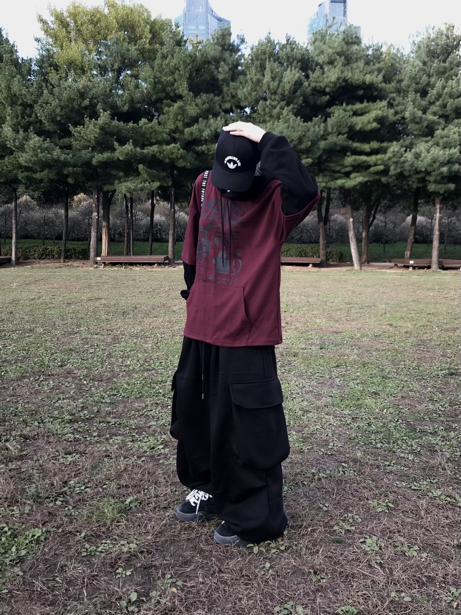 Adidas x BAPE Baseball Cap Black 착용 스타일 - 1