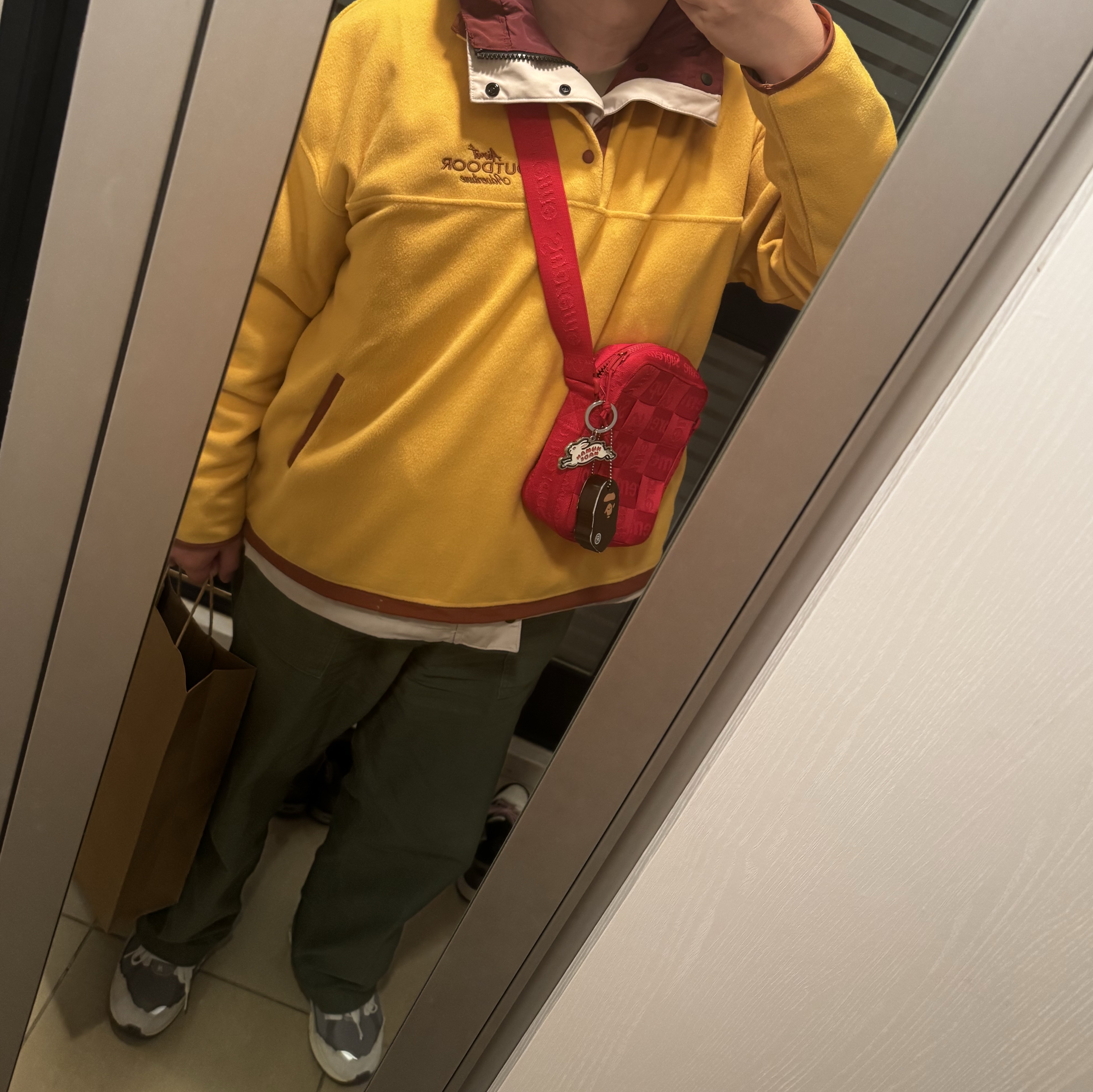 New Balance 2002R Protection Pack Rain Cloud, Supreme Woven Shoulder Bag Red - 23SS 착용 스타일