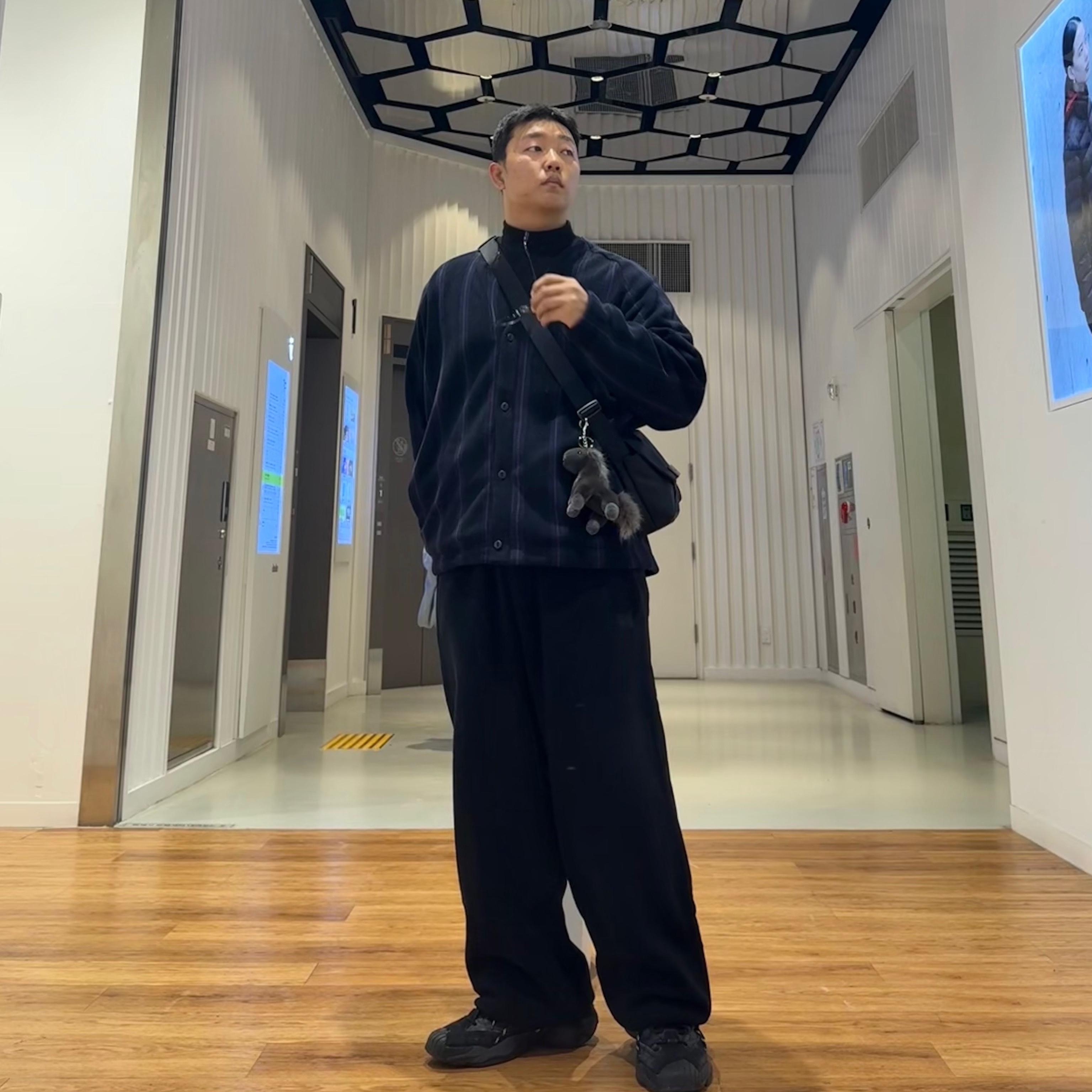 Uniqlo x Needles Fleece Oversized Cardigan Black - KR, Uniqlo x Needles Fleece Wide Pants Black - KR 착용 스타일