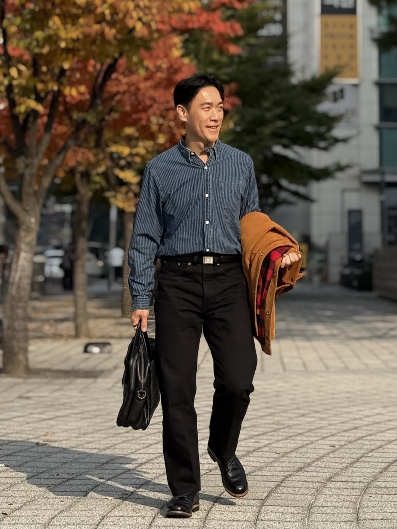 Alden 9901 Cordovan Plain Toe Blucher Oxford Black - E, Red Wing Beckman 9423 Black Excalibur - D 착용 스타일 - 3