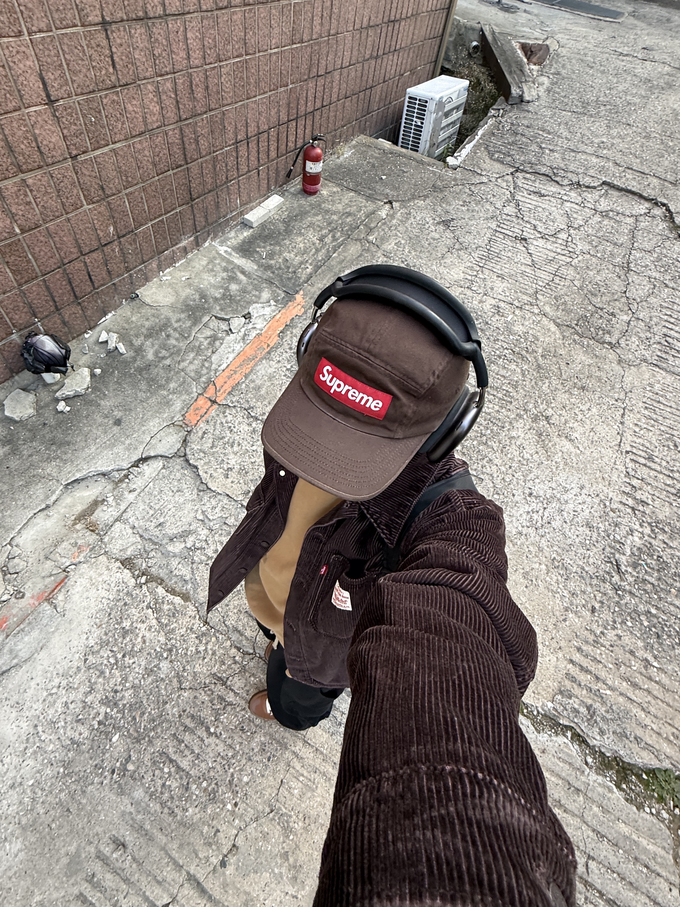 Supreme Washed Chino Twill Camp Cap Brown - 21FW, Stussy x Our Legacy Drop Shadow Crew Khaki 착용 스타일 - 2