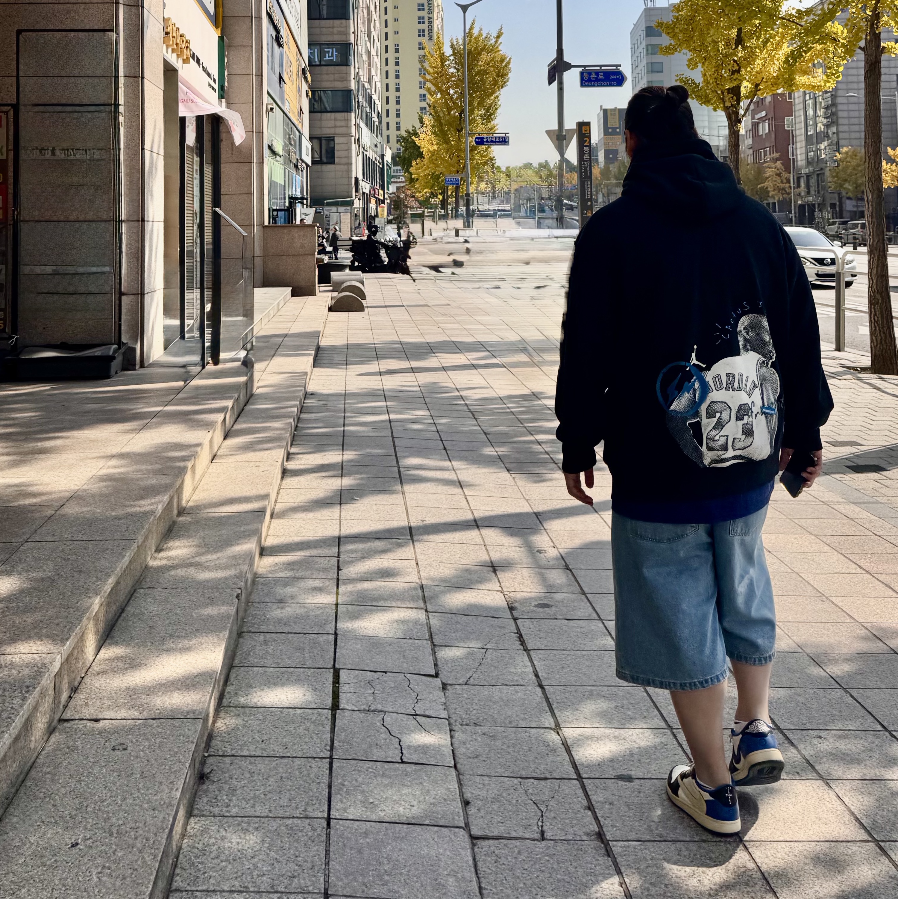 Jordan 1 x Travis Scott x Fragment Retro Low OG SP Military Blue, Jordan x Travis Scott x Fragment Hoodie Black (DJ0615-010) 착용 스타일