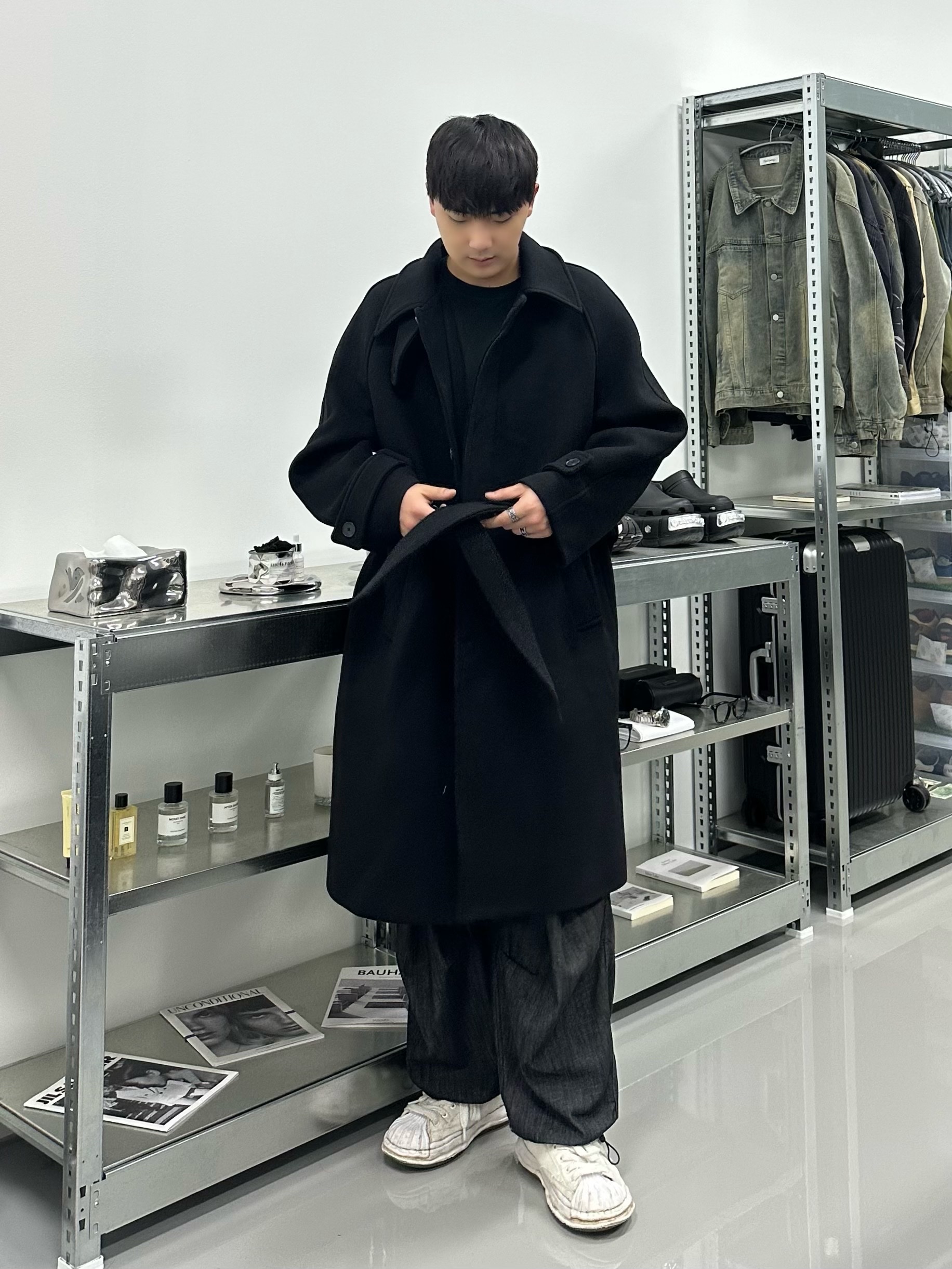 Maison Mihara Yasuhiro Peterson OG Sole Canvas Low Sneakers Black 착용 스타일 - 2