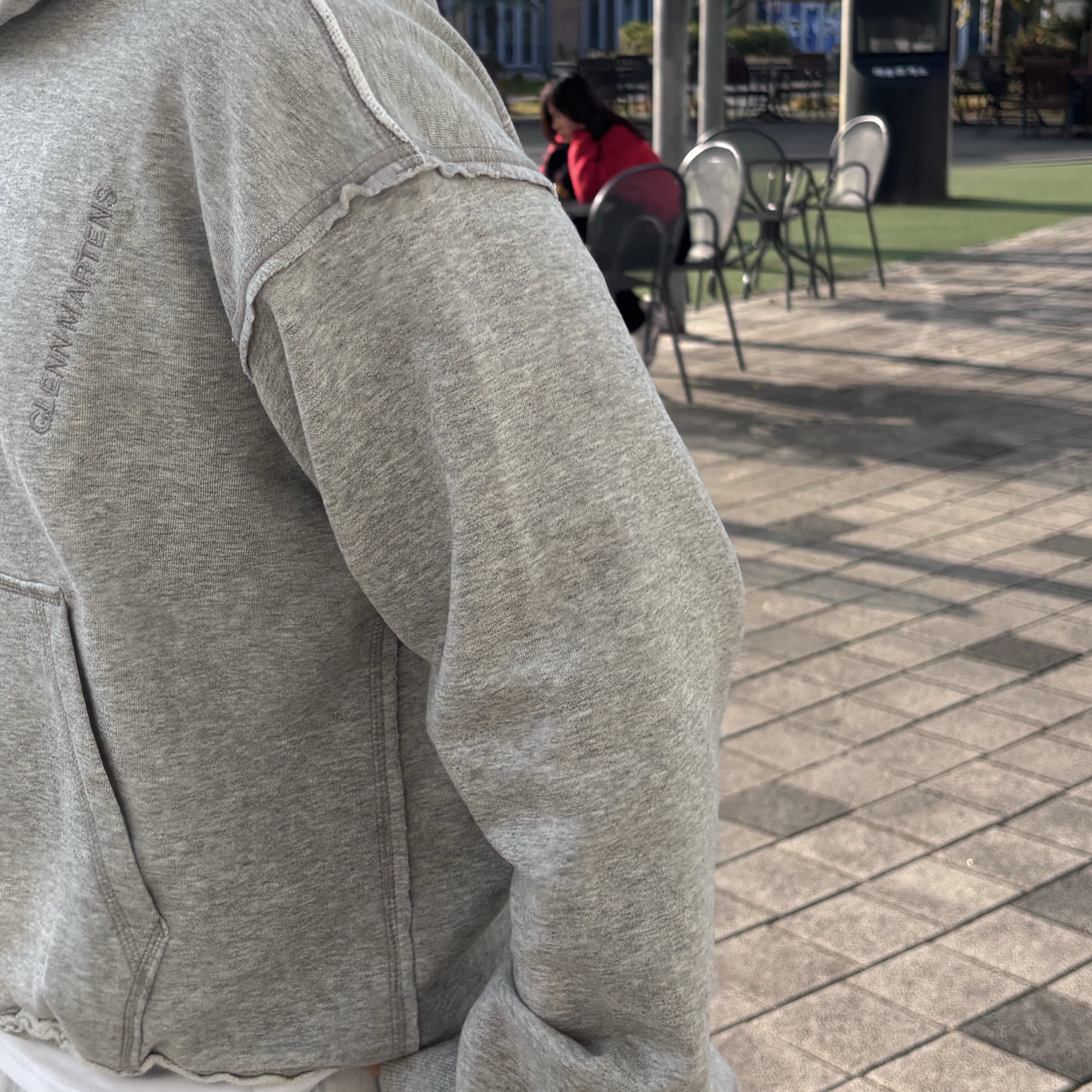 H&M x Glenn Martens Embroidered Detail Hoodie Light Grey Marle 착용 스타일