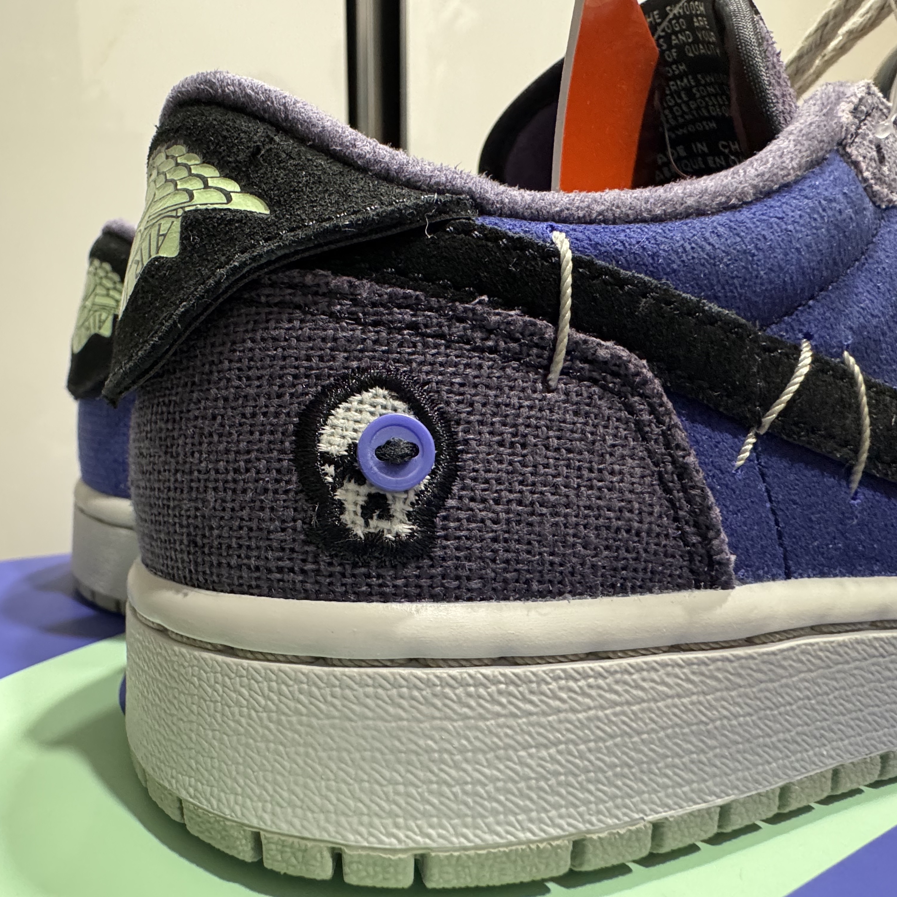 Jordan 1 x Zion Williamson Retro Low OG Regency Purple and Dark Raisin 착용 스타일 - 5