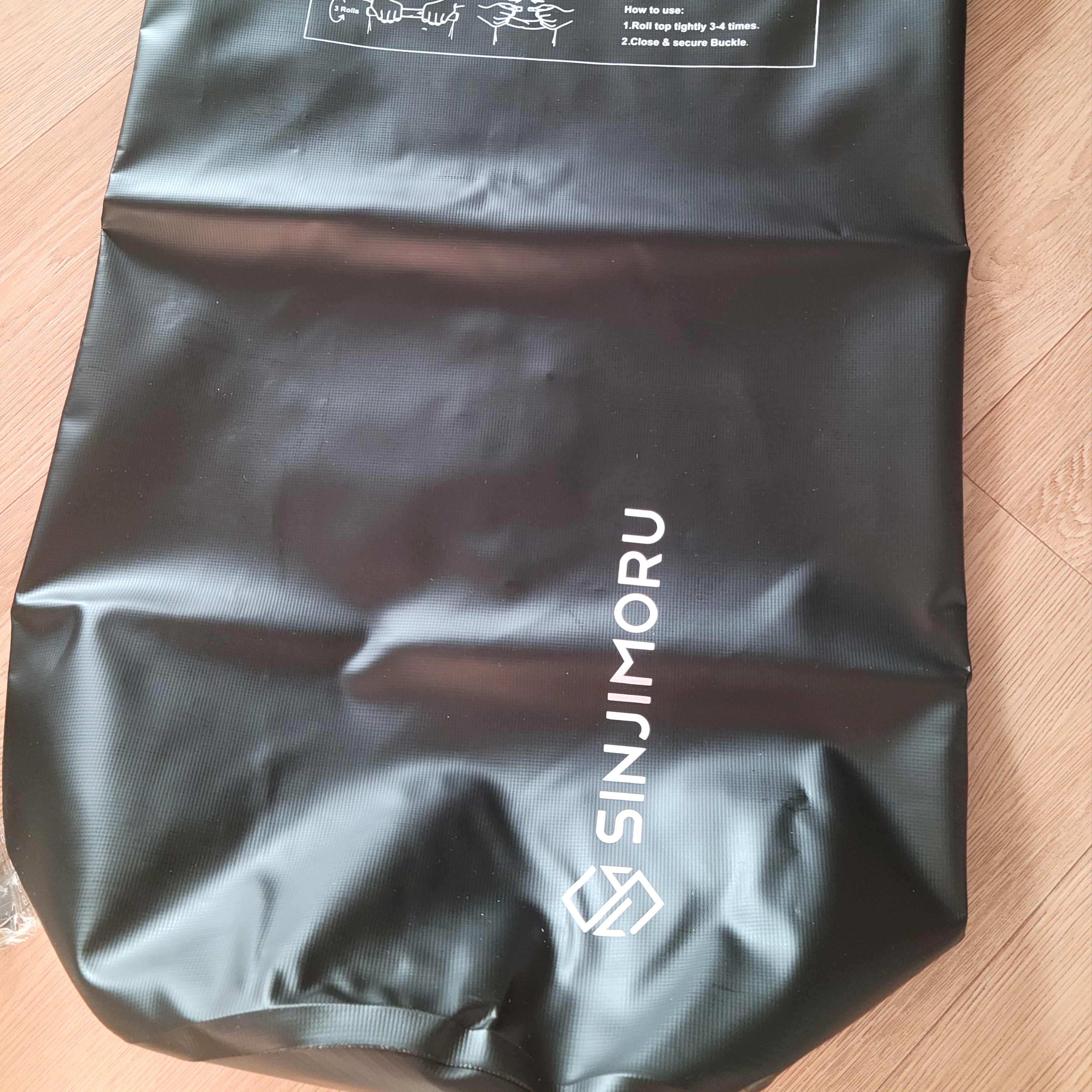 SINJIMORU 15L Waterproof Double Strap Sports Multi Dry Bag Black 착용 스타일