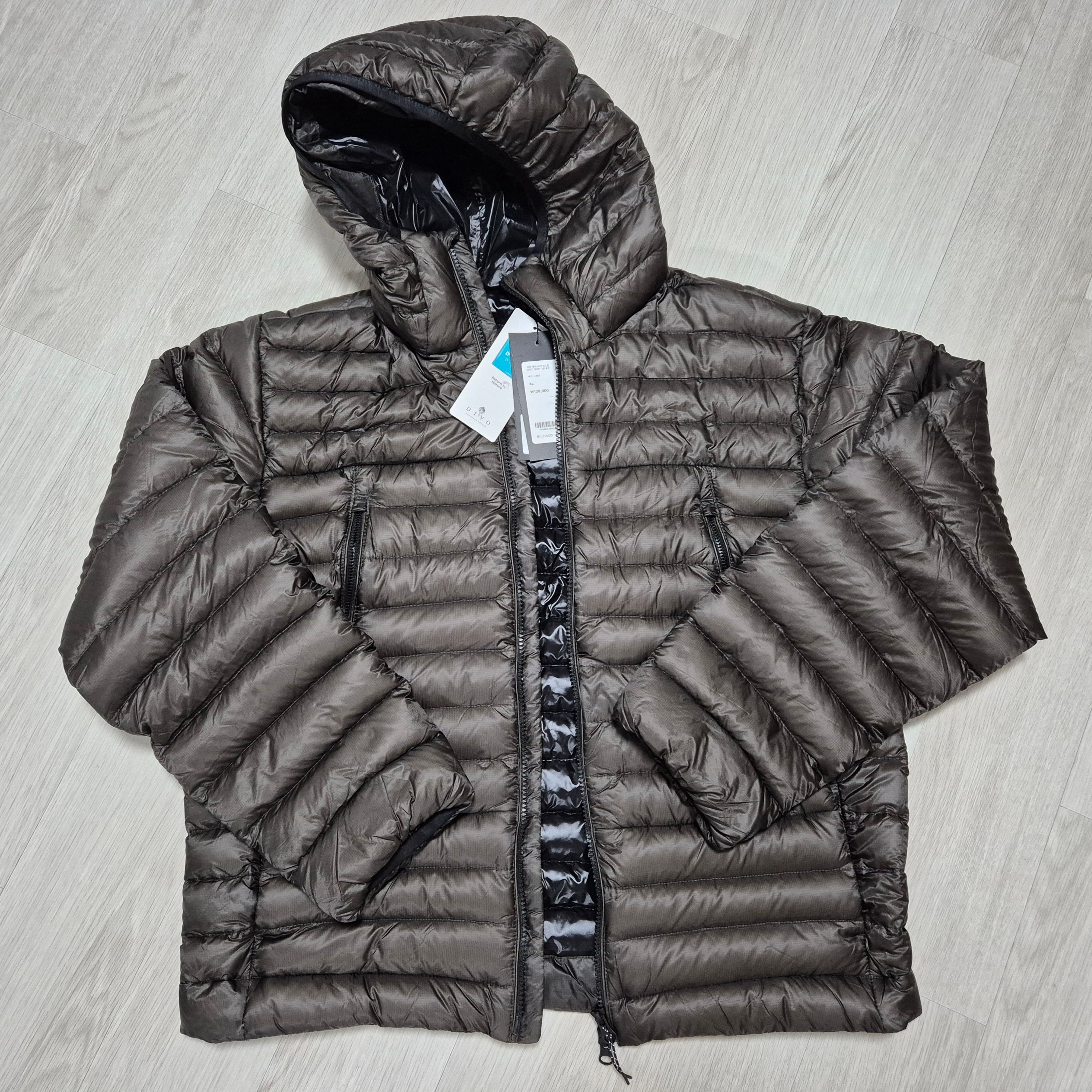 Musinsa Standard City Leisure Sheer Ripstop Hooded Light Down Jacket Mud Grey 착용 스타일