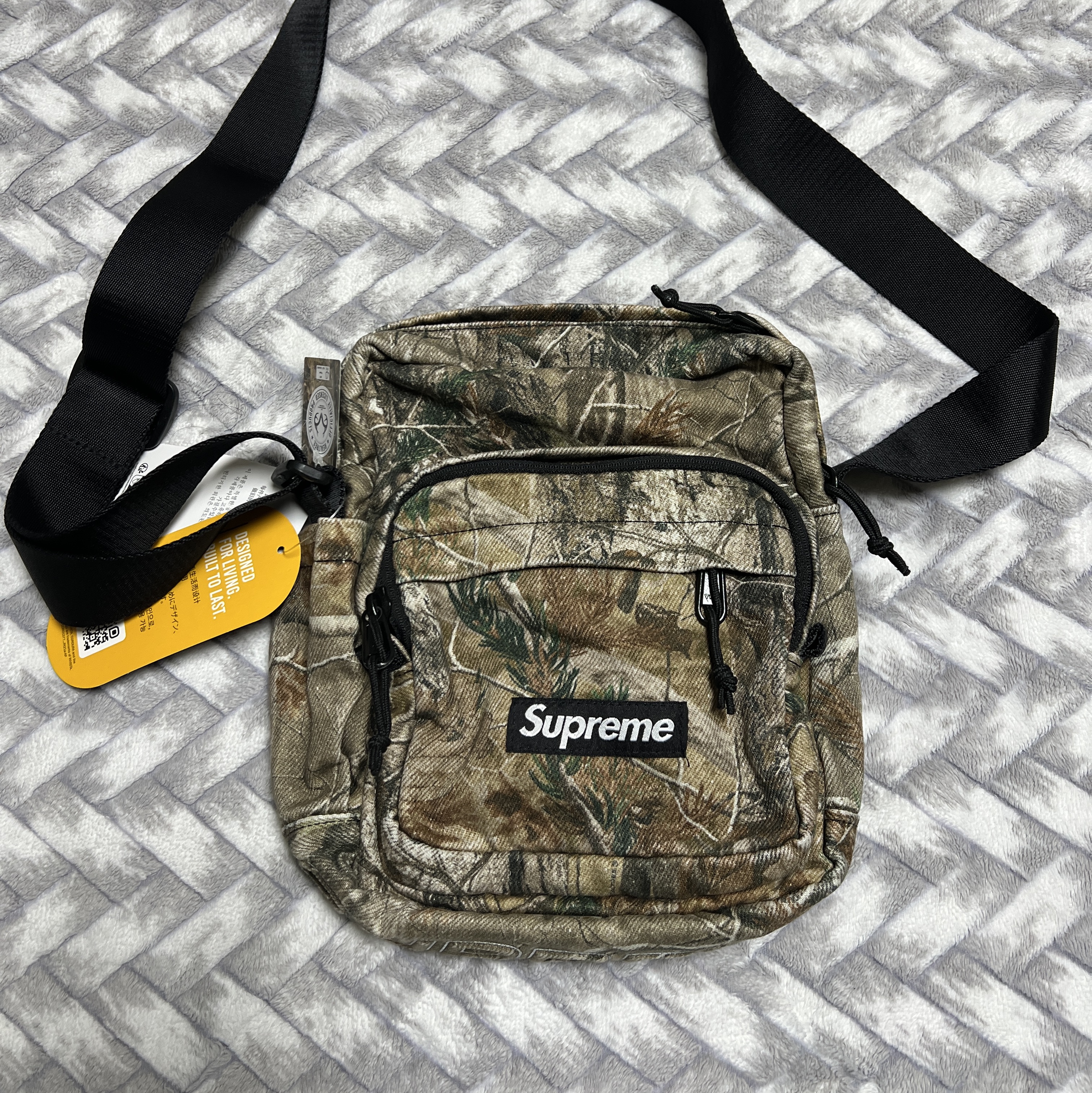 Supreme Denim Shoulder Bag Realtree AP Camo - 25FW 착용 스타일 - 1