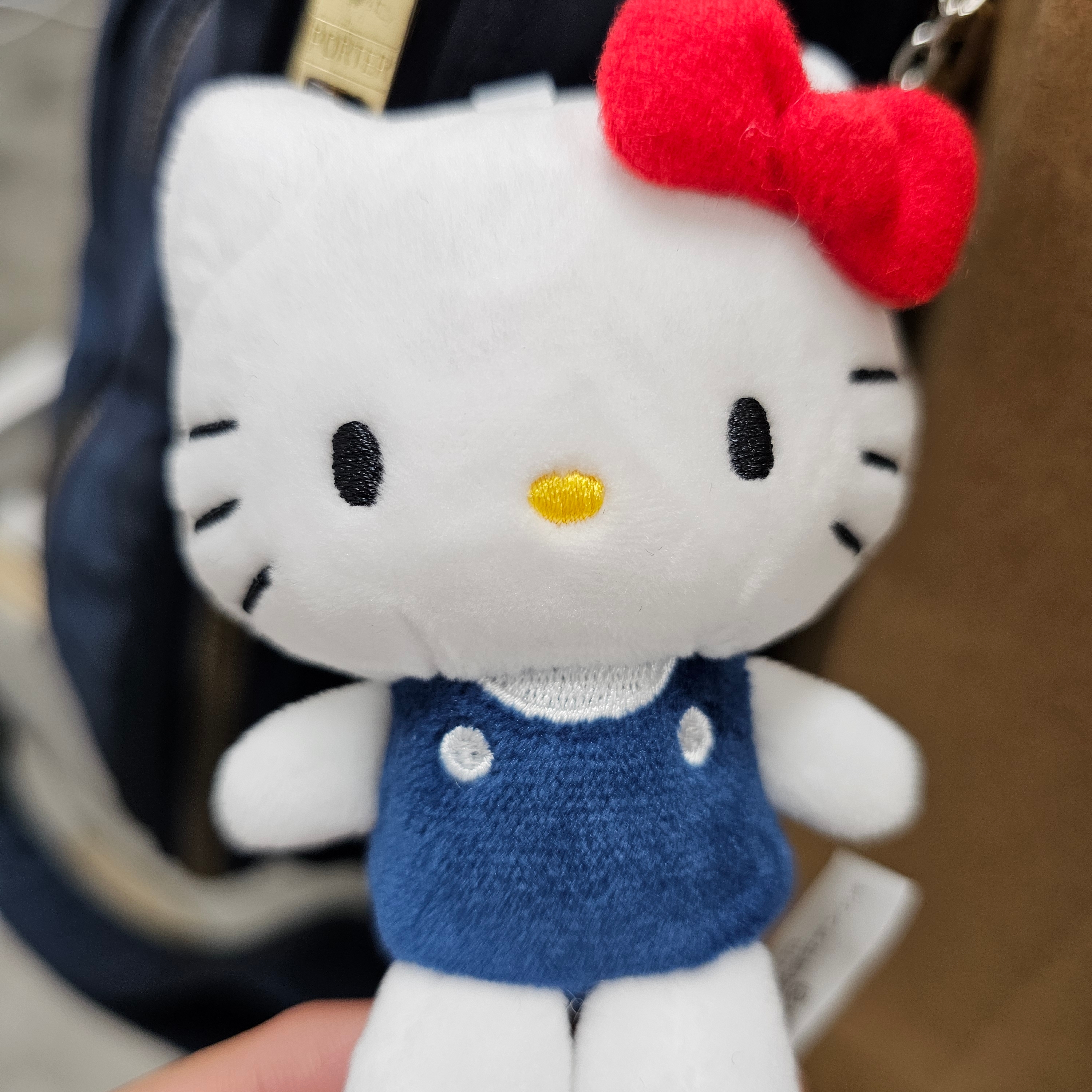 Sanrio Hello Kitty Mini Mascot Holder 착용 스타일