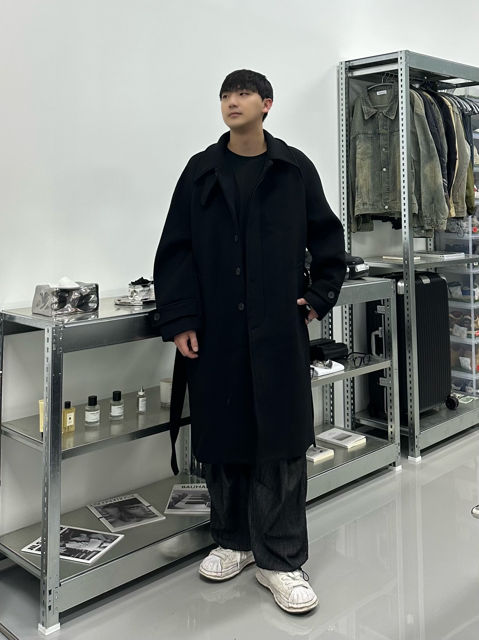 Maison Mihara Yasuhiro Peterson OG Sole Canvas Low Sneakers Black 착용 스타일 - 1