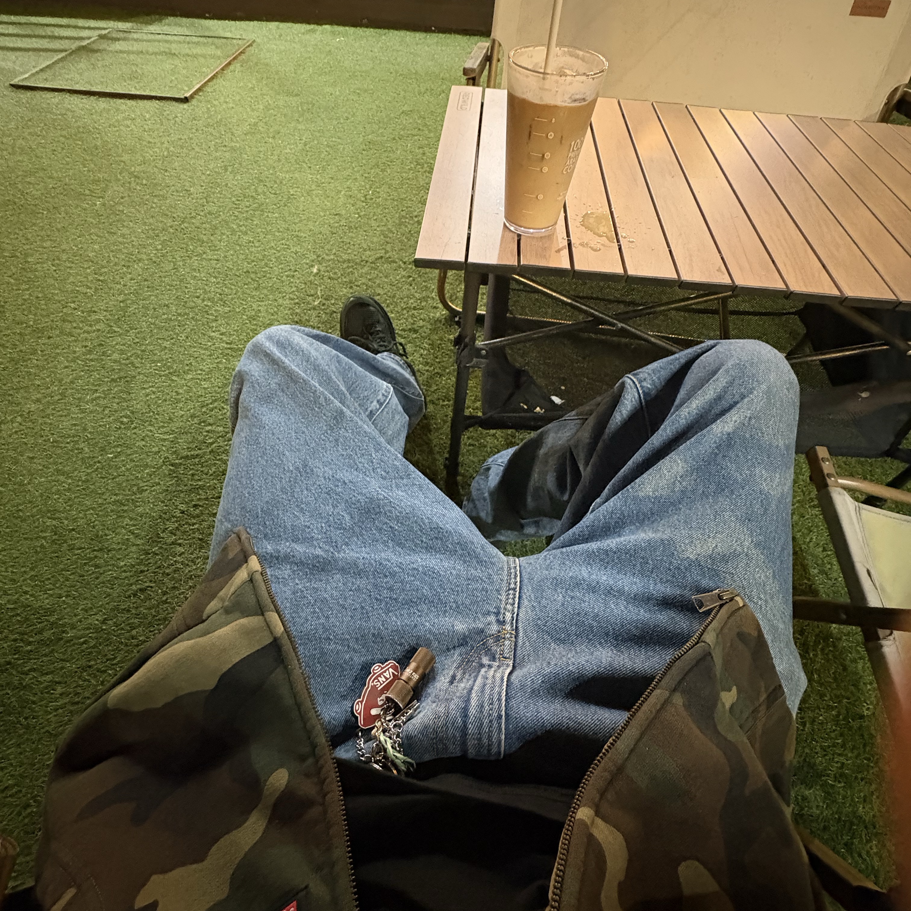 Supreme x Dickies Quilted Lined Zip Up Hooded Sweatshirt Woodland Camo - 25FW 착용 스타일