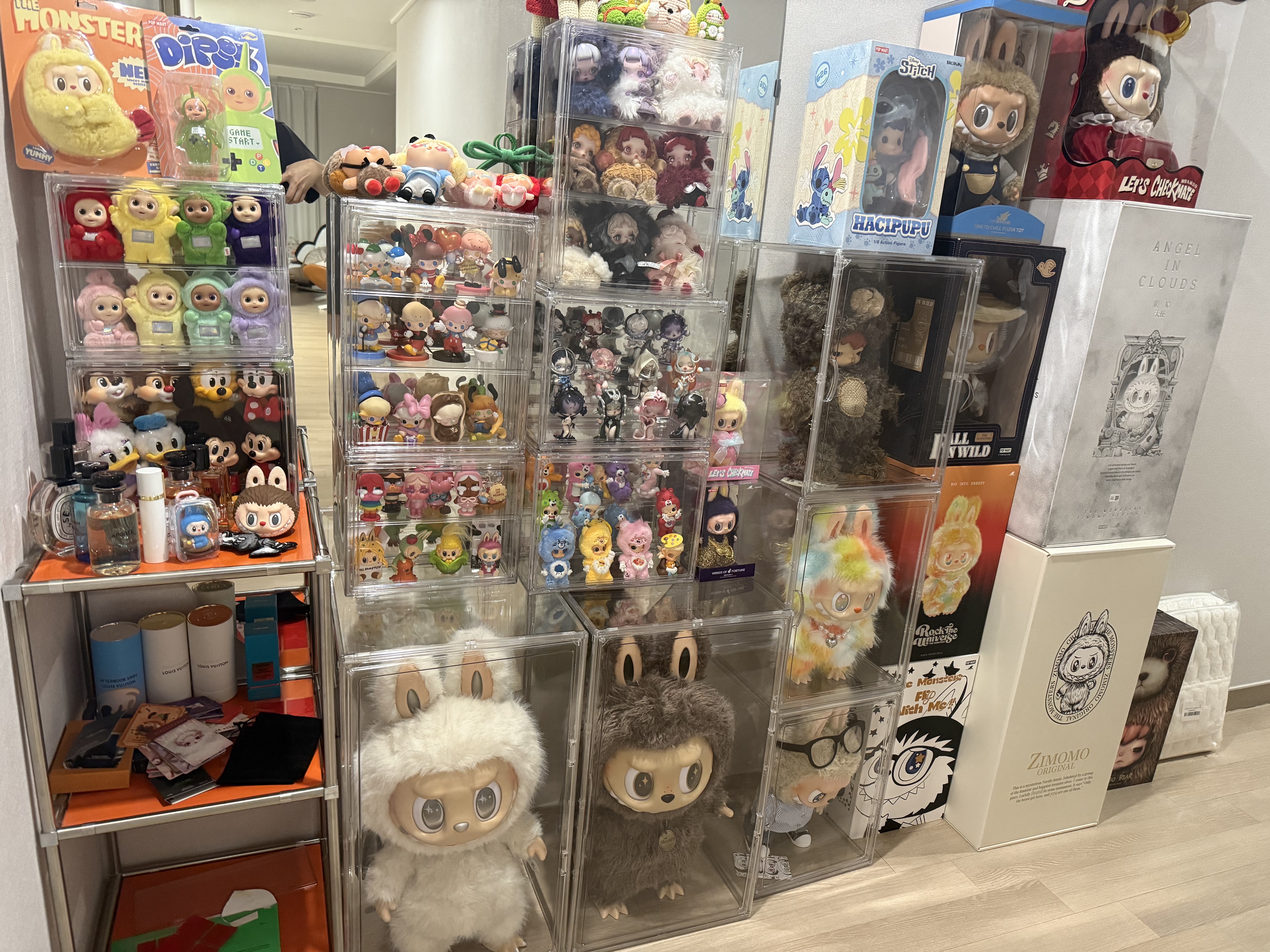 Pop Mart Skullpanda You Found Me ! Series Plush Doll Pendant Sealed Case (9 Blind Boxes), Pop Mart Labubu The Monsters Wacky Mart Series Earphone Case 착용 스타일 - 2