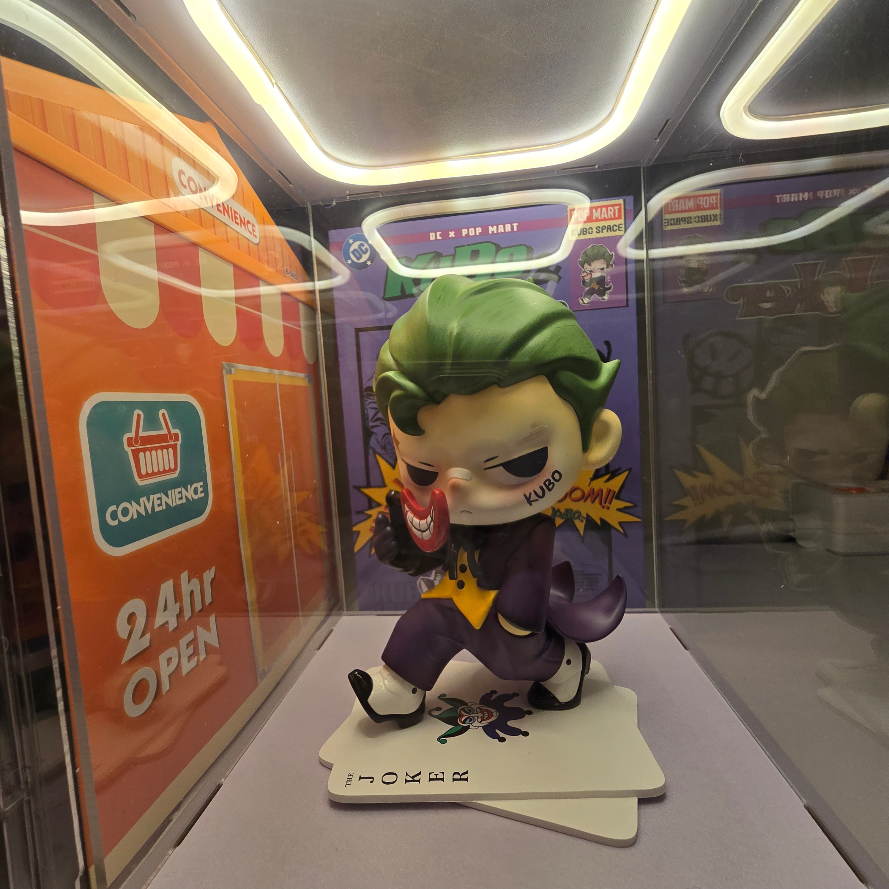 Pop Mart The Joker Kubo Figurine 착용 스타일