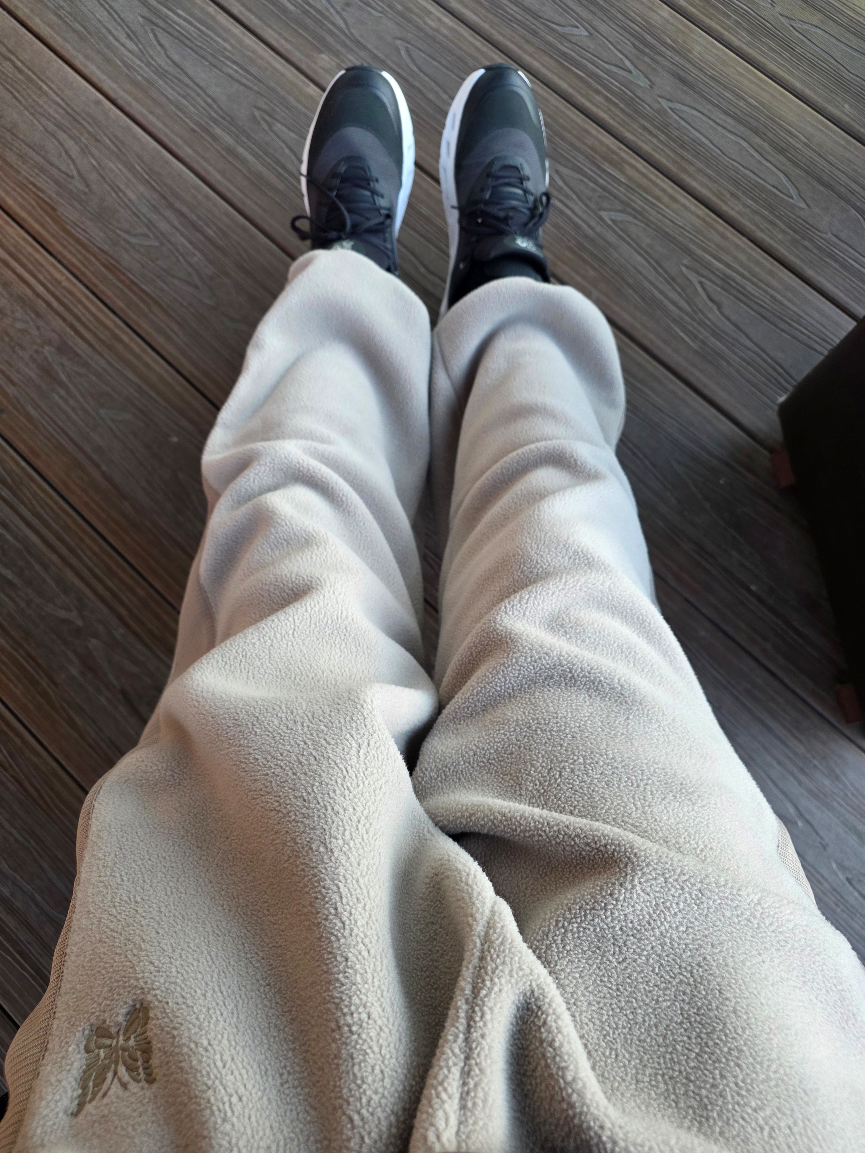 Loewe x On Running Cloudtilt 2.0 Black, Uniqlo x Needles Fleece Wide Pants Beige - KR 착용 스타일