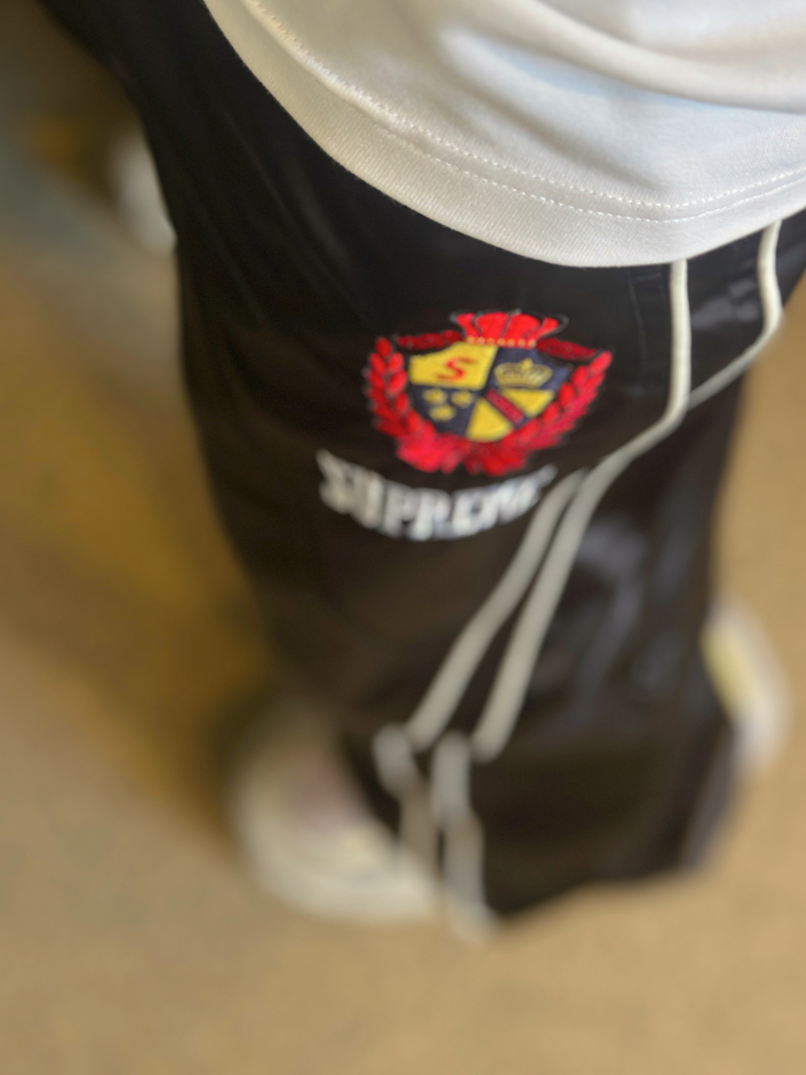 Supreme Satin Track Pant Black - 25SS, Balenciaga 3XL Sneakers Light Beige 착용 스타일 - 2