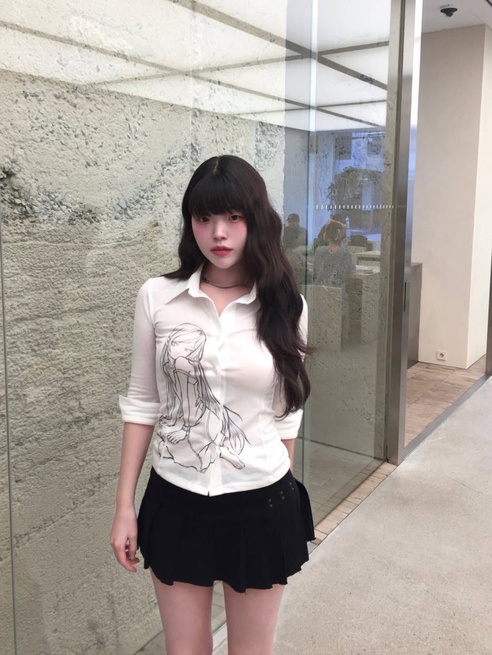 [KREAM 단독] Bonnae Women Three-quarter sleeve shirt White 착용 스타일